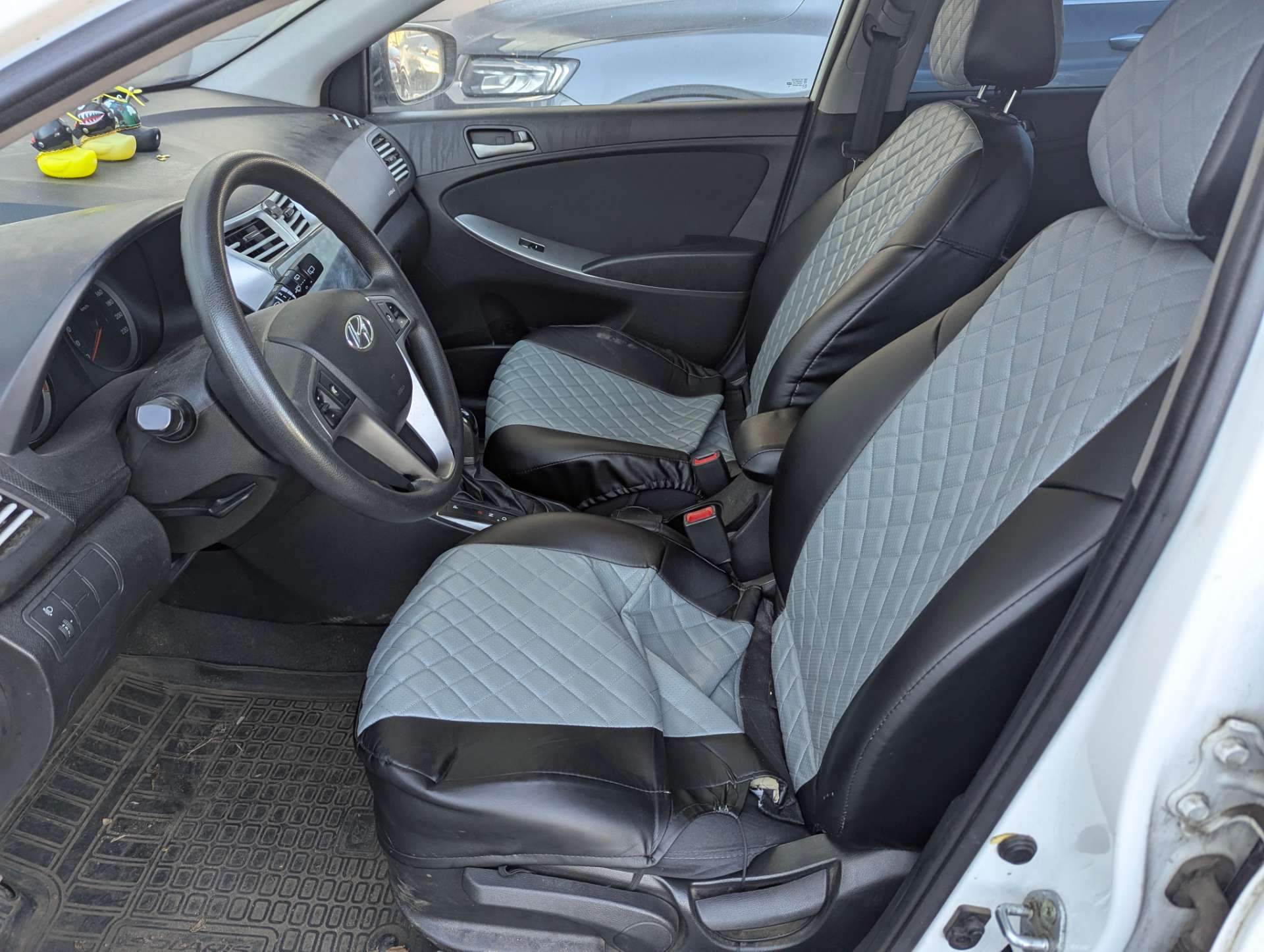 Hyundai Solaris, 2015 — Салон