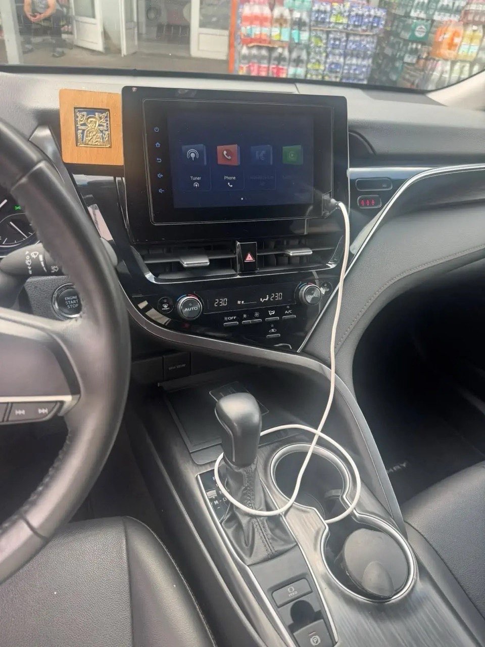 Toyota Camry, 2023 — Салон