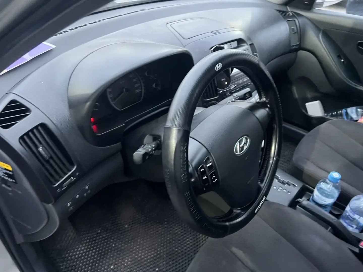 Hyundai Elantra, 2006 — Салон