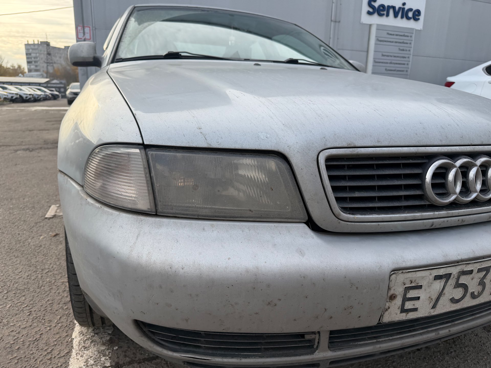Audi A4, 1997 — Снаружи