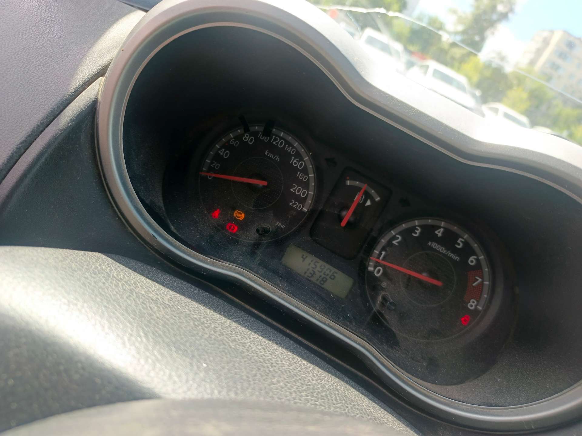 Nissan Note, 2006 — Салон