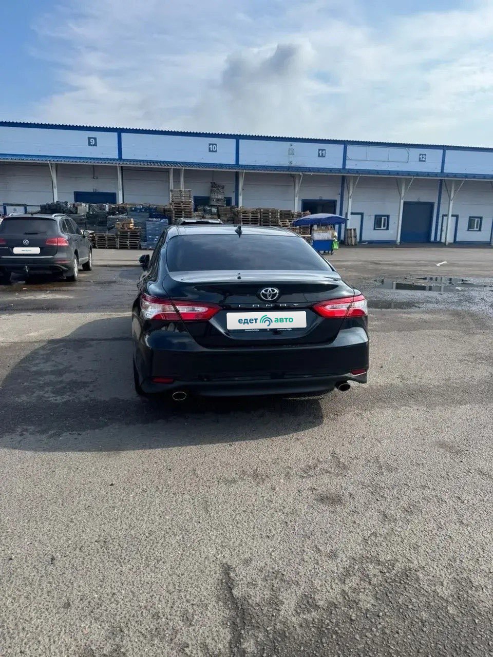 Toyota Camry, 2023 — Снаружи