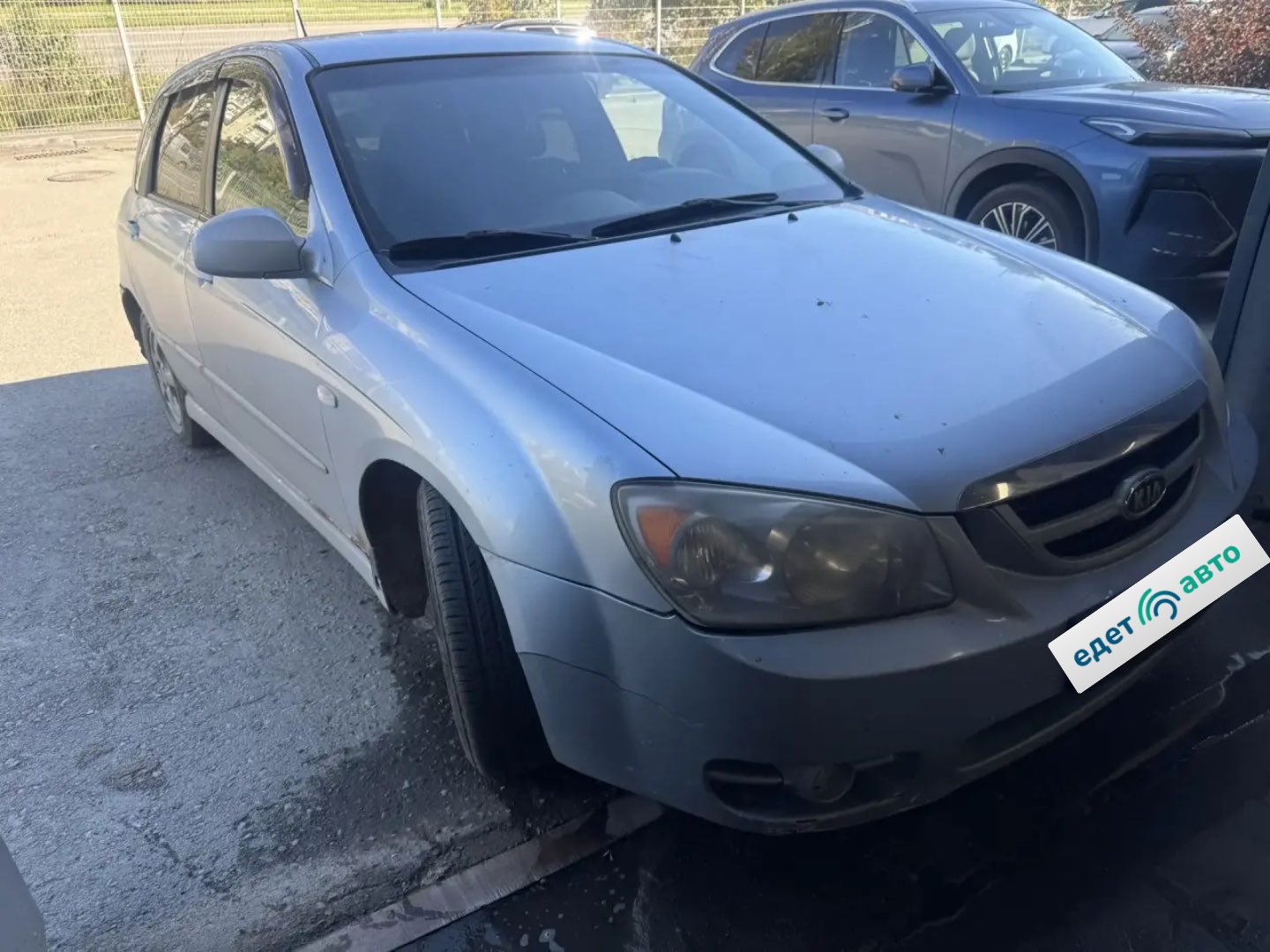Kia Cerato, 2006 — Снаружи