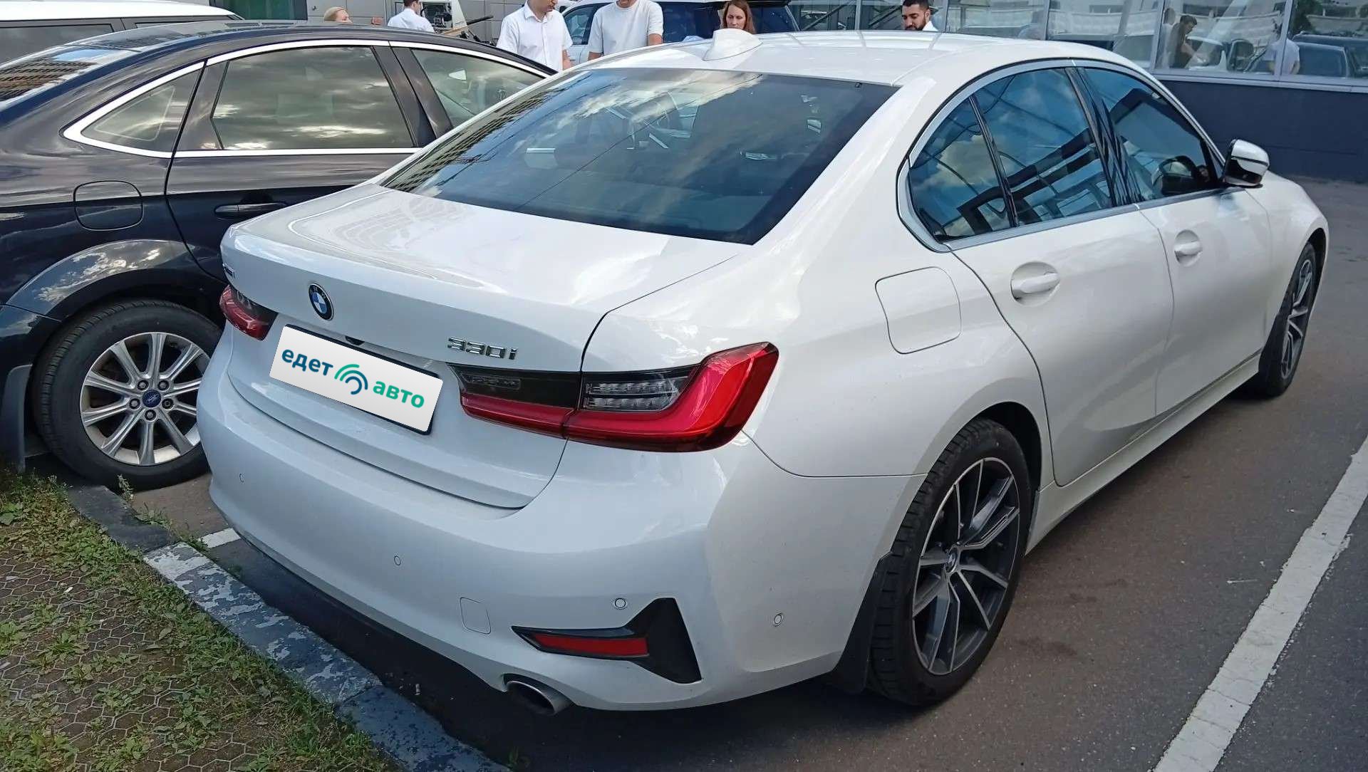 BMW 330I XDRIVE, 2019 — Снаружи