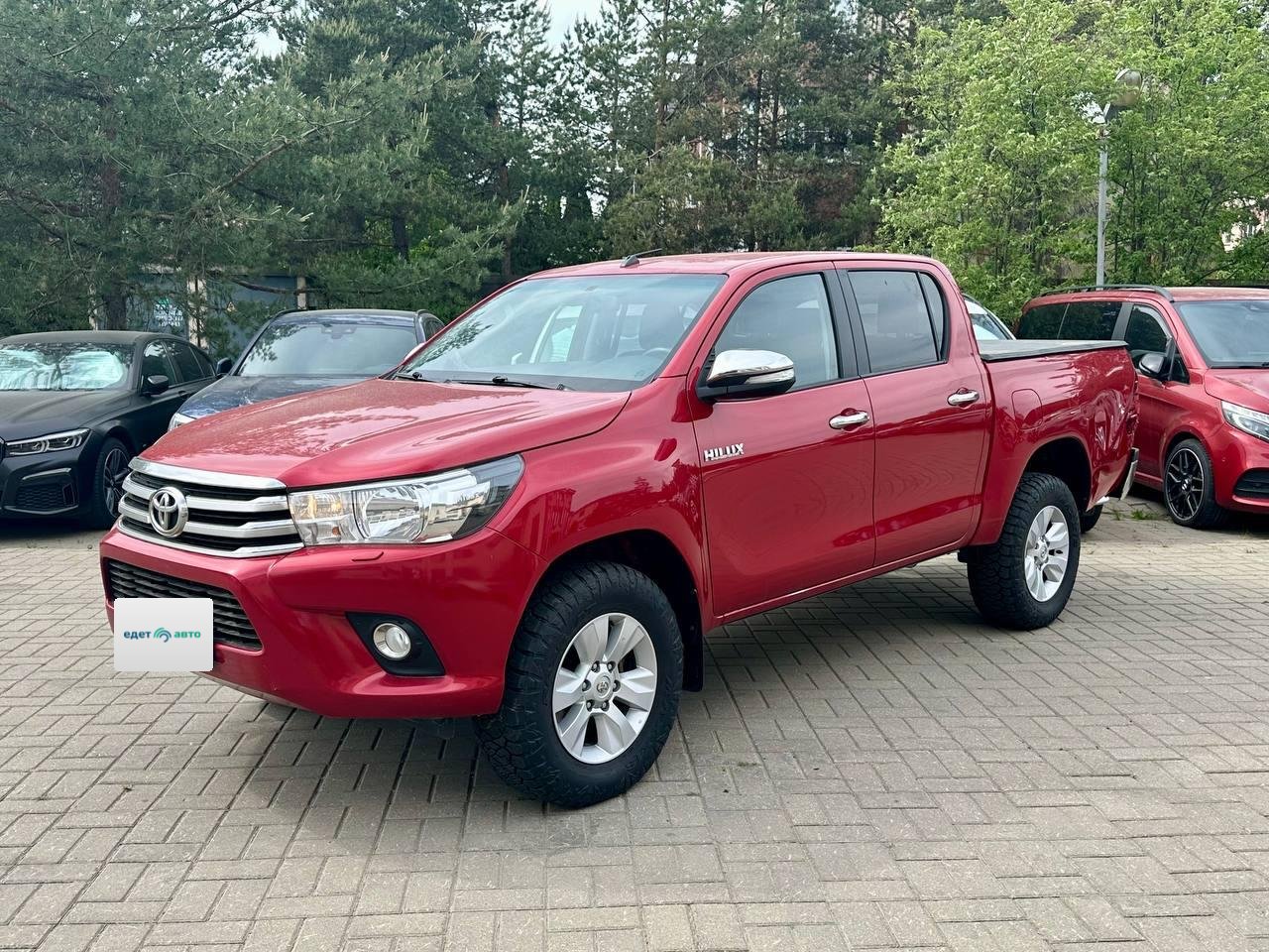 Toyota Hilux 8 поколение 2016 — обложка