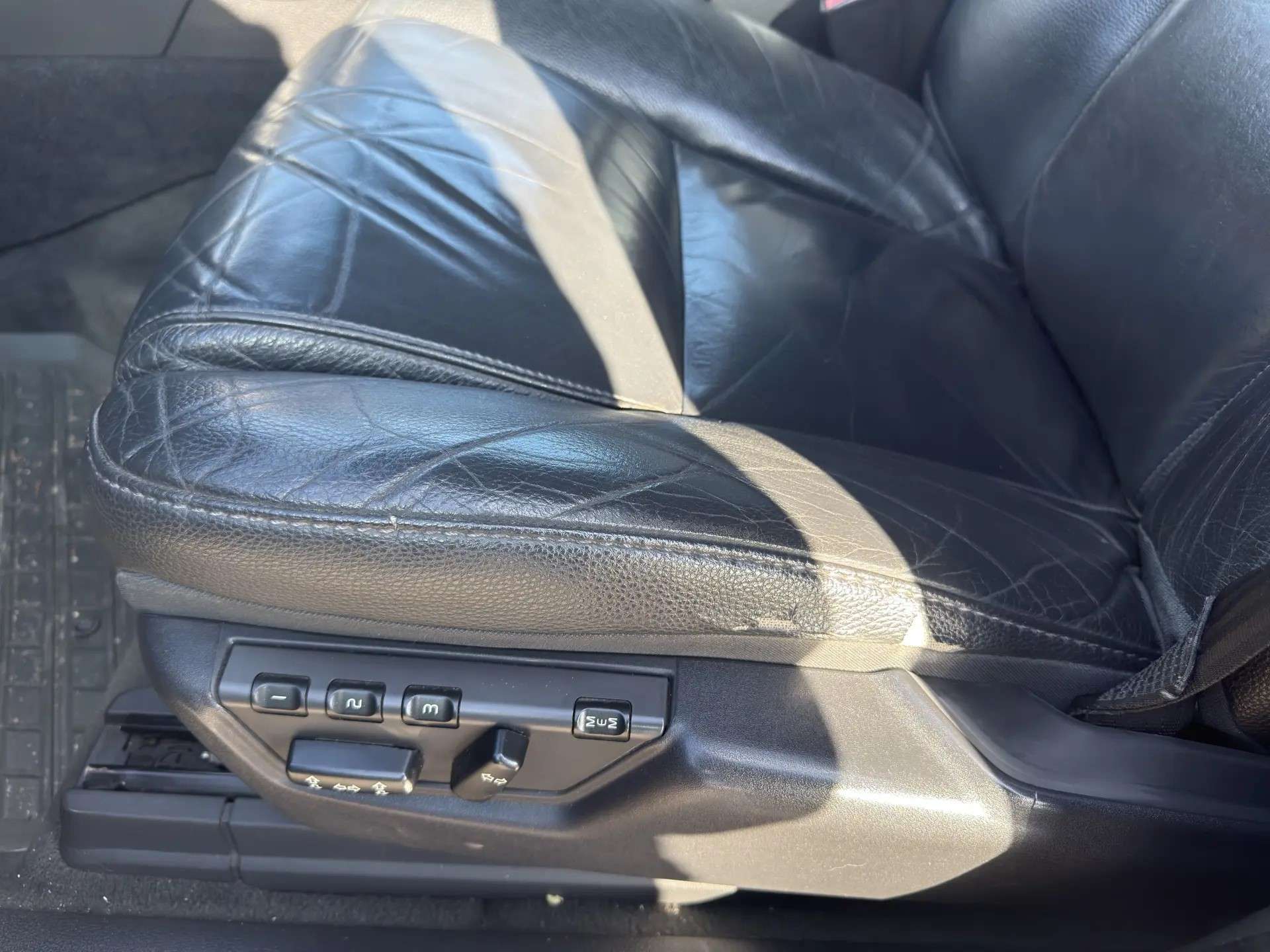 Volvo ХС90, 2010 — Салон