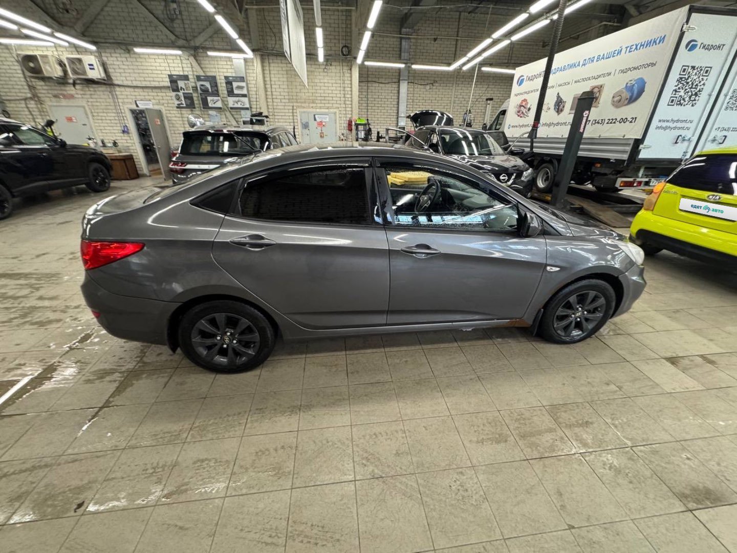 Hyundai Solaris, 2011 — Снаружи