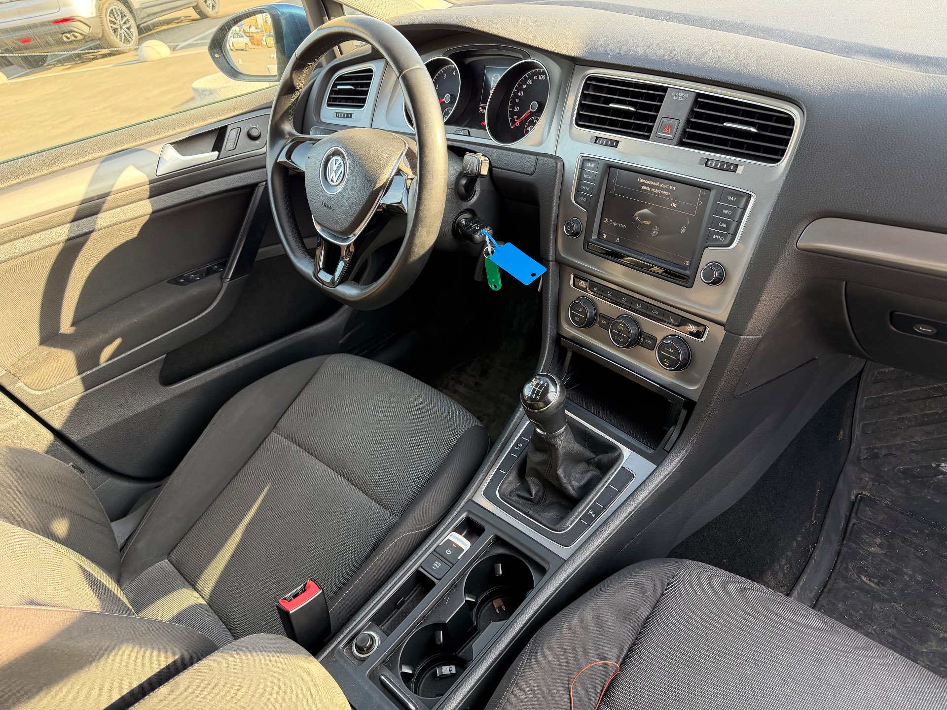 Volkswagen Golf, 2014 — Салон