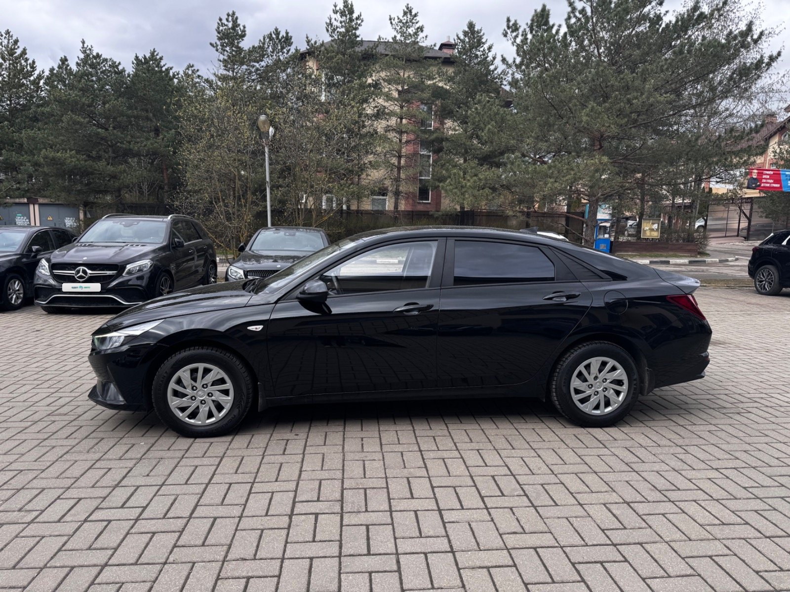 Hyundai ELANTRA, 2022 — Все фото