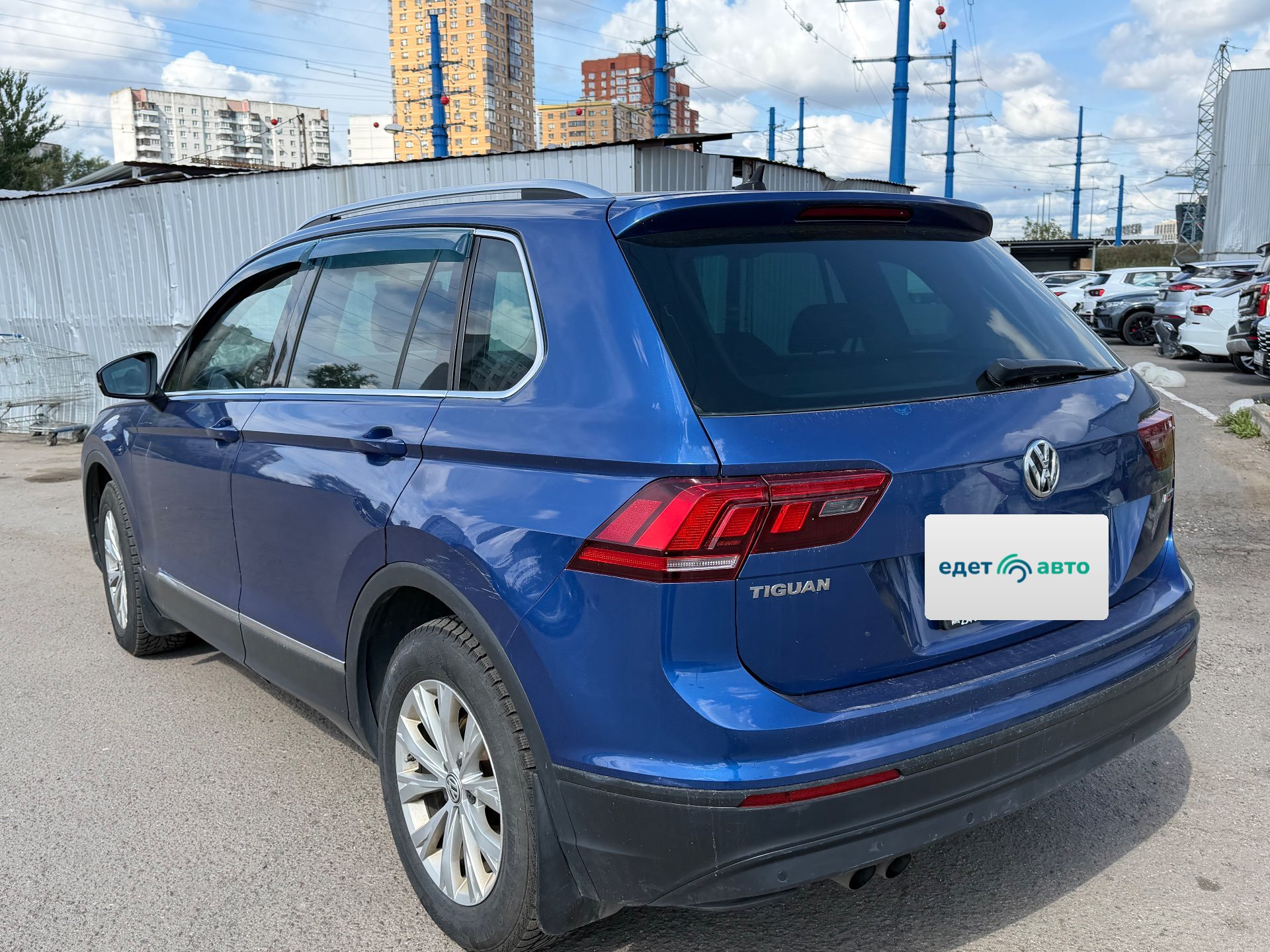 Volkswagen Tiguan, 2018 — Снаружи