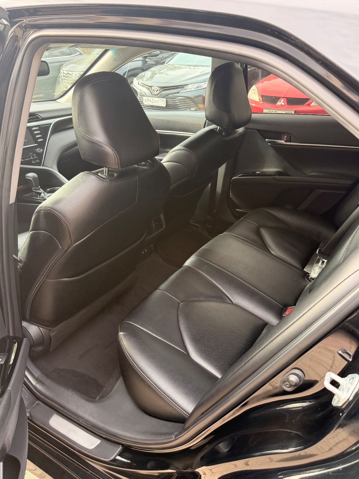 Toyota Camry, 2019 — Салон