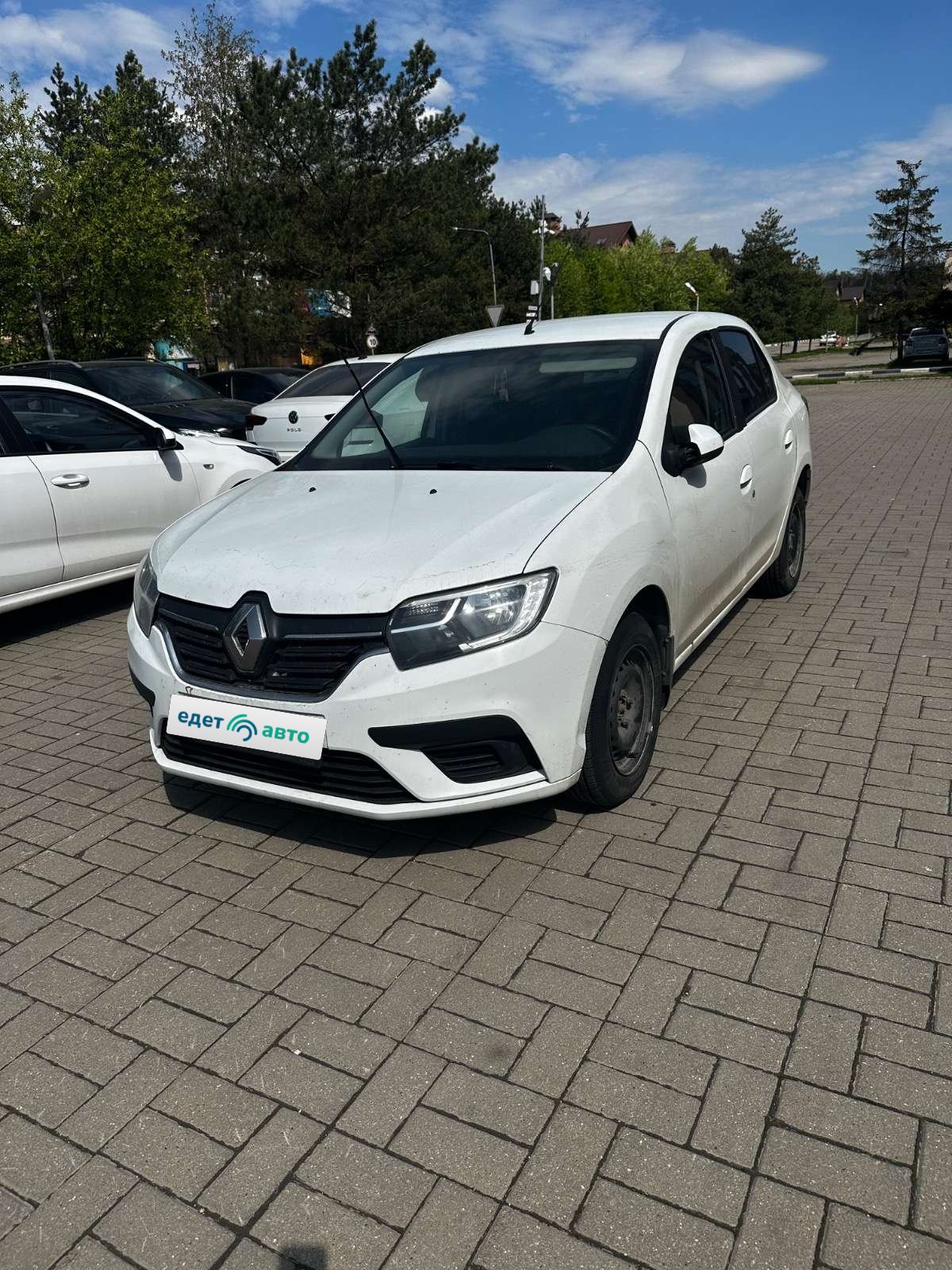 RENAULT LOGAN 1, 2022 — обложка