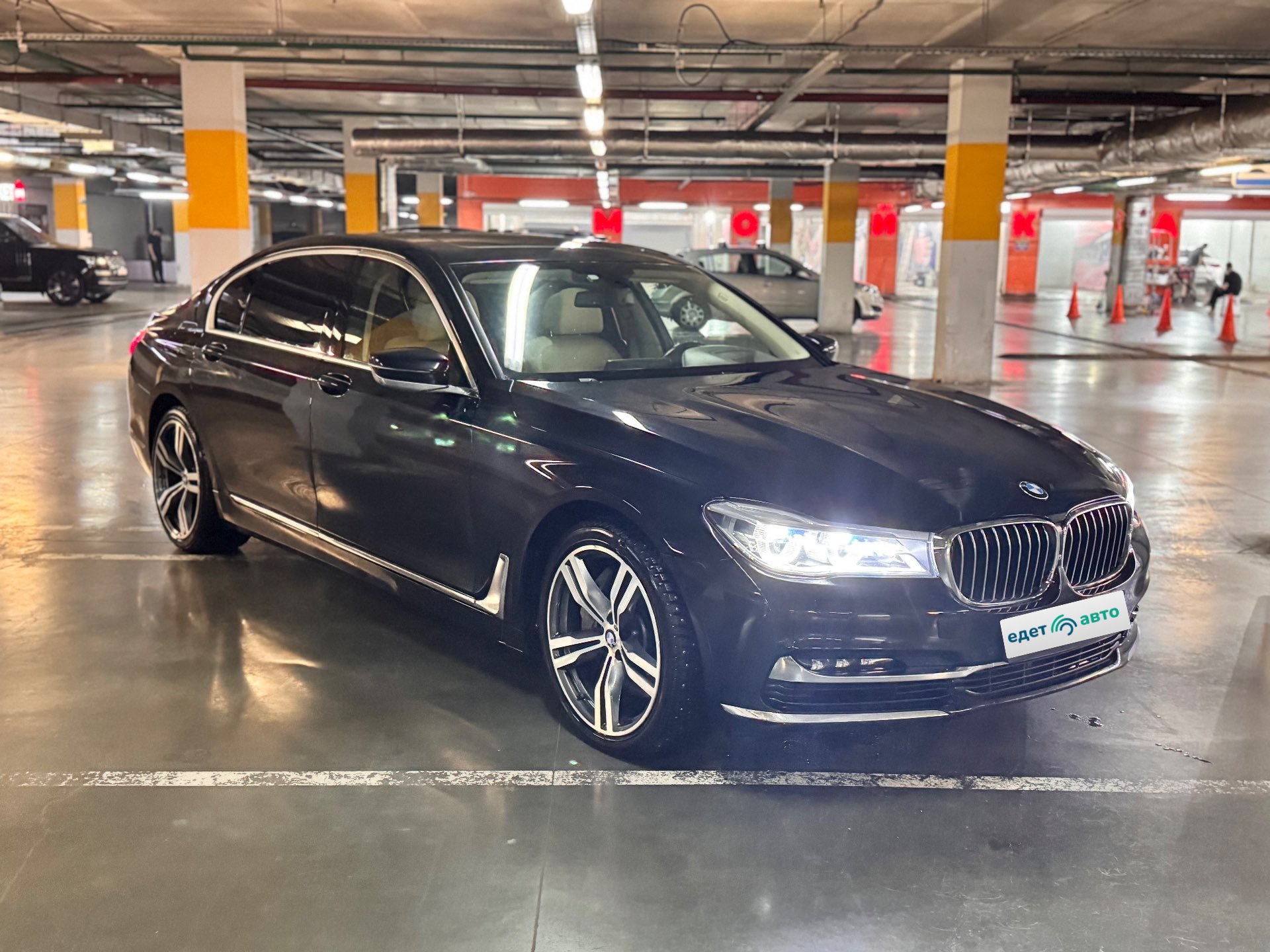 BMW 750LI XDRIVE, 2015 — Снаружи