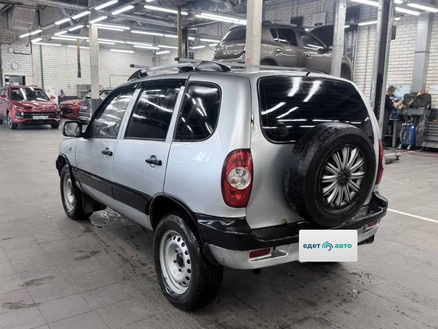 Chevrolet Niva, 2004 — Снаружи