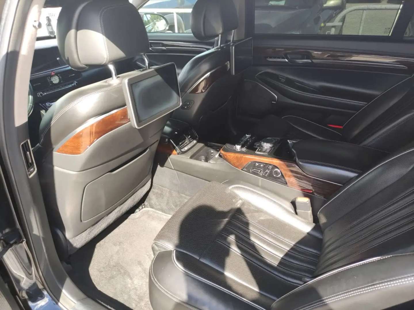 Genesis G90, 2018 — Все фото
