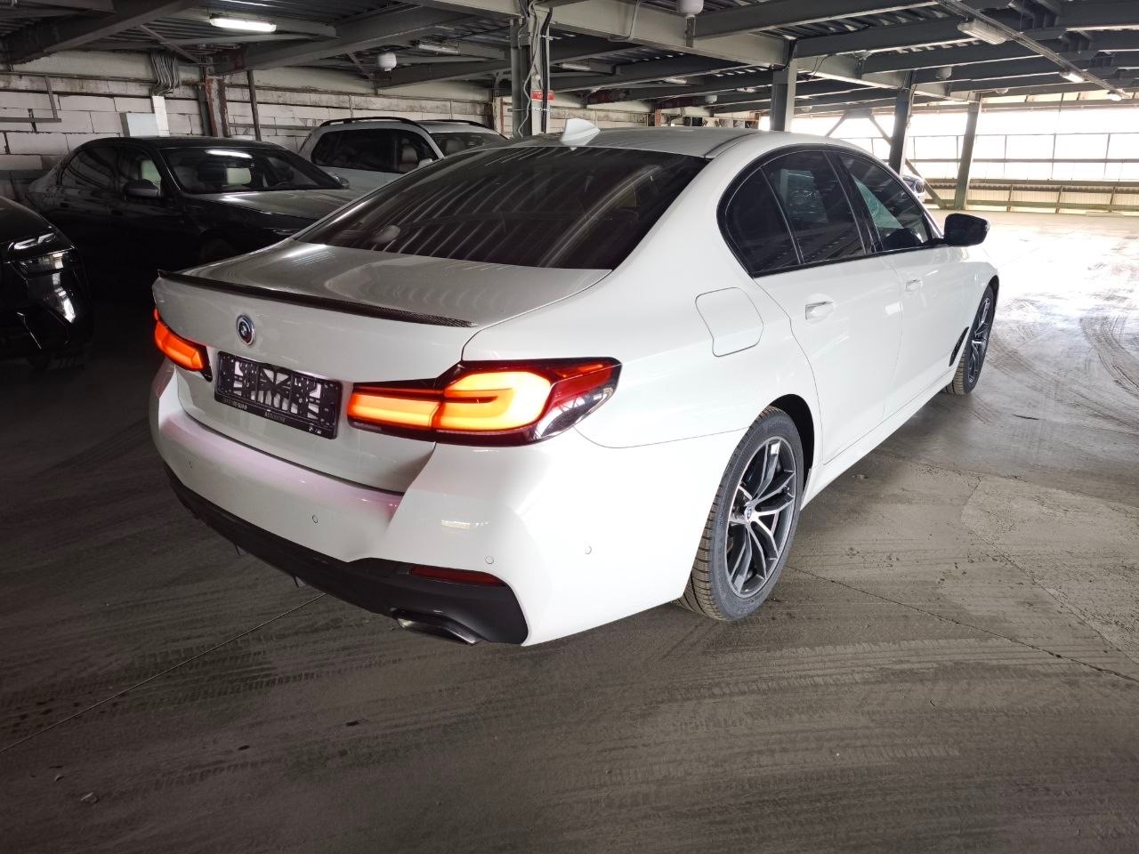 BMW 5 серии, 2023 — Все фото