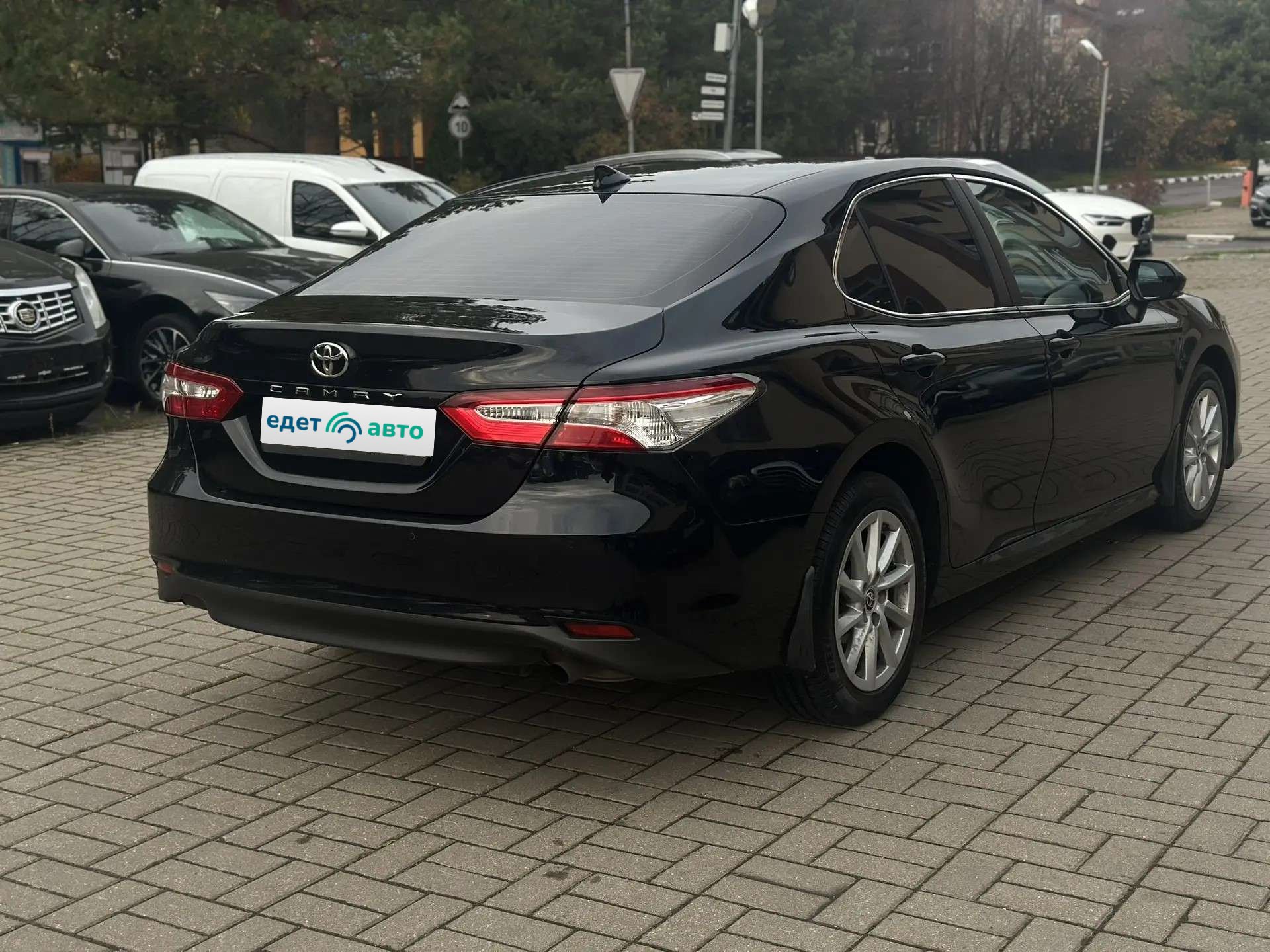 Toyota Camry, 2021 — Снаружи