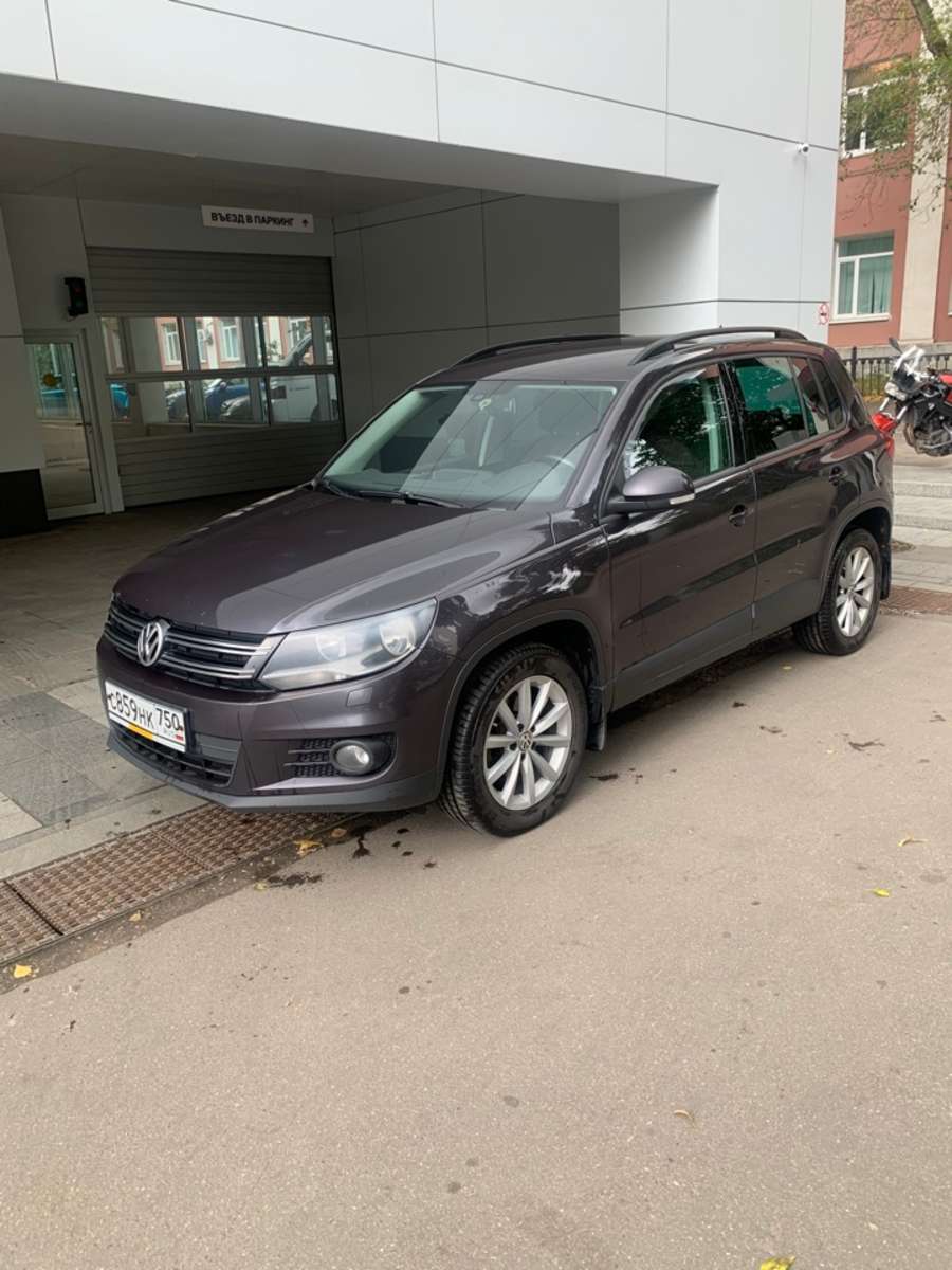 Volkswagen Tiguan, 2016 — обложка