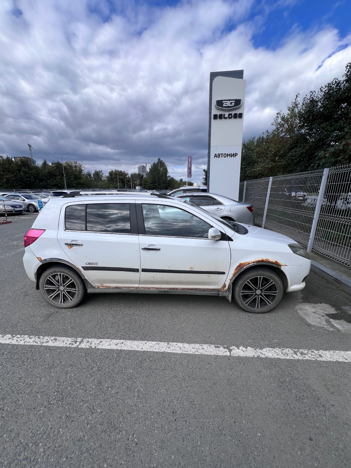 Geely MK Cross, 2013 — Снаружи