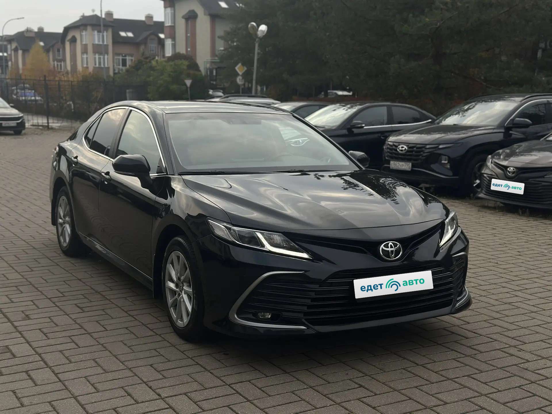 Toyota Camry, 2021 — Снаружи