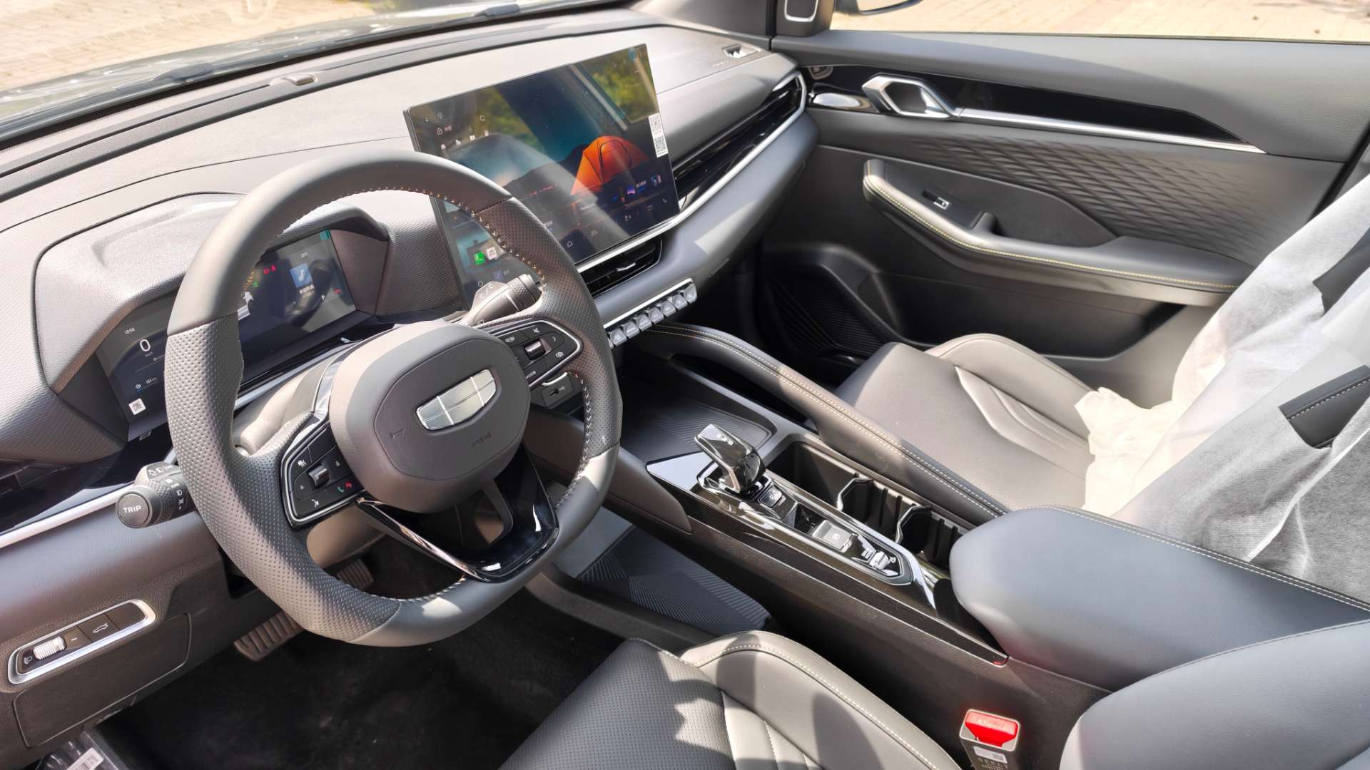Geely Coolray, 2026 — Салон