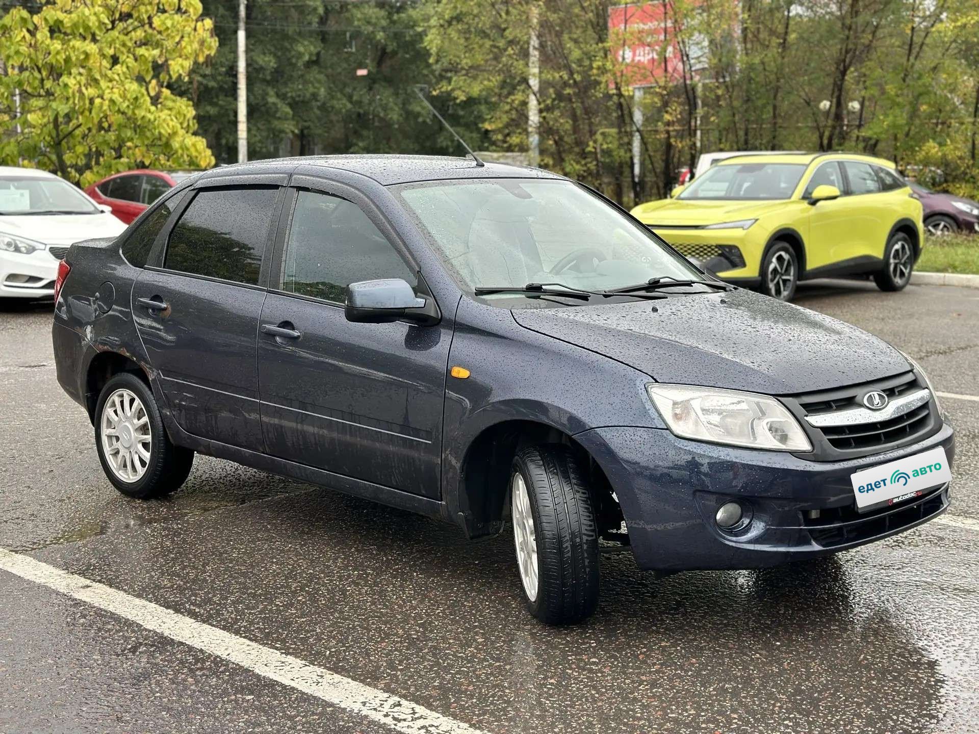 Lada (ВАЗ) Granta, 2013 — Снаружи