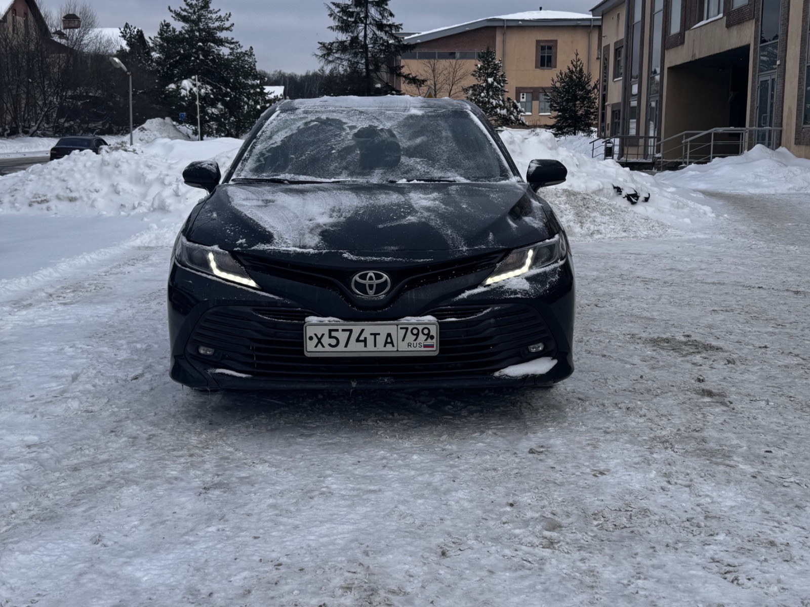 Тойота Камри, 2020 — обложка