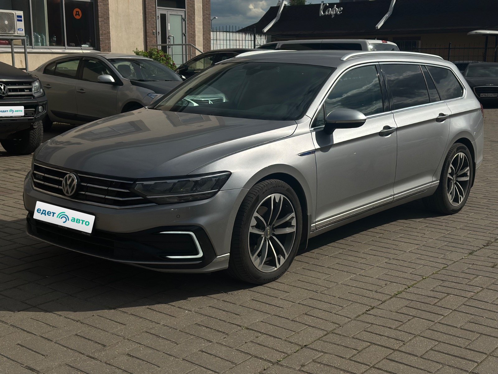 Volkswagen PASSAT, 2019 — обложка
