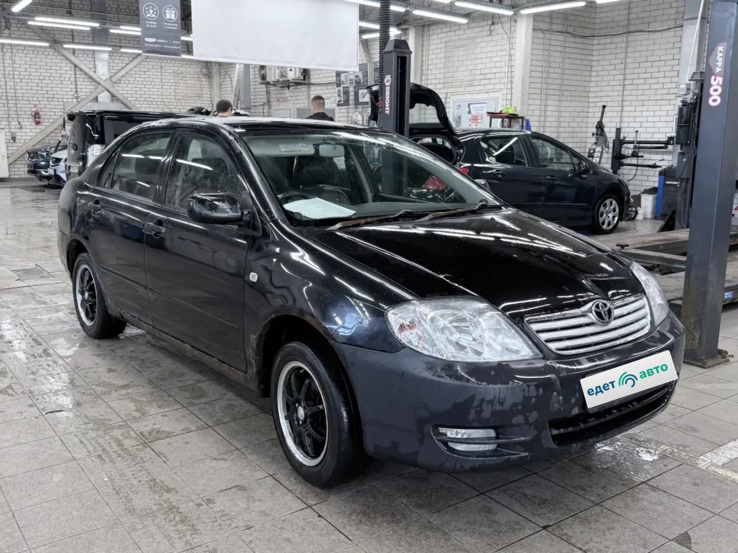 Toyota Corolla, 2002 — обложка