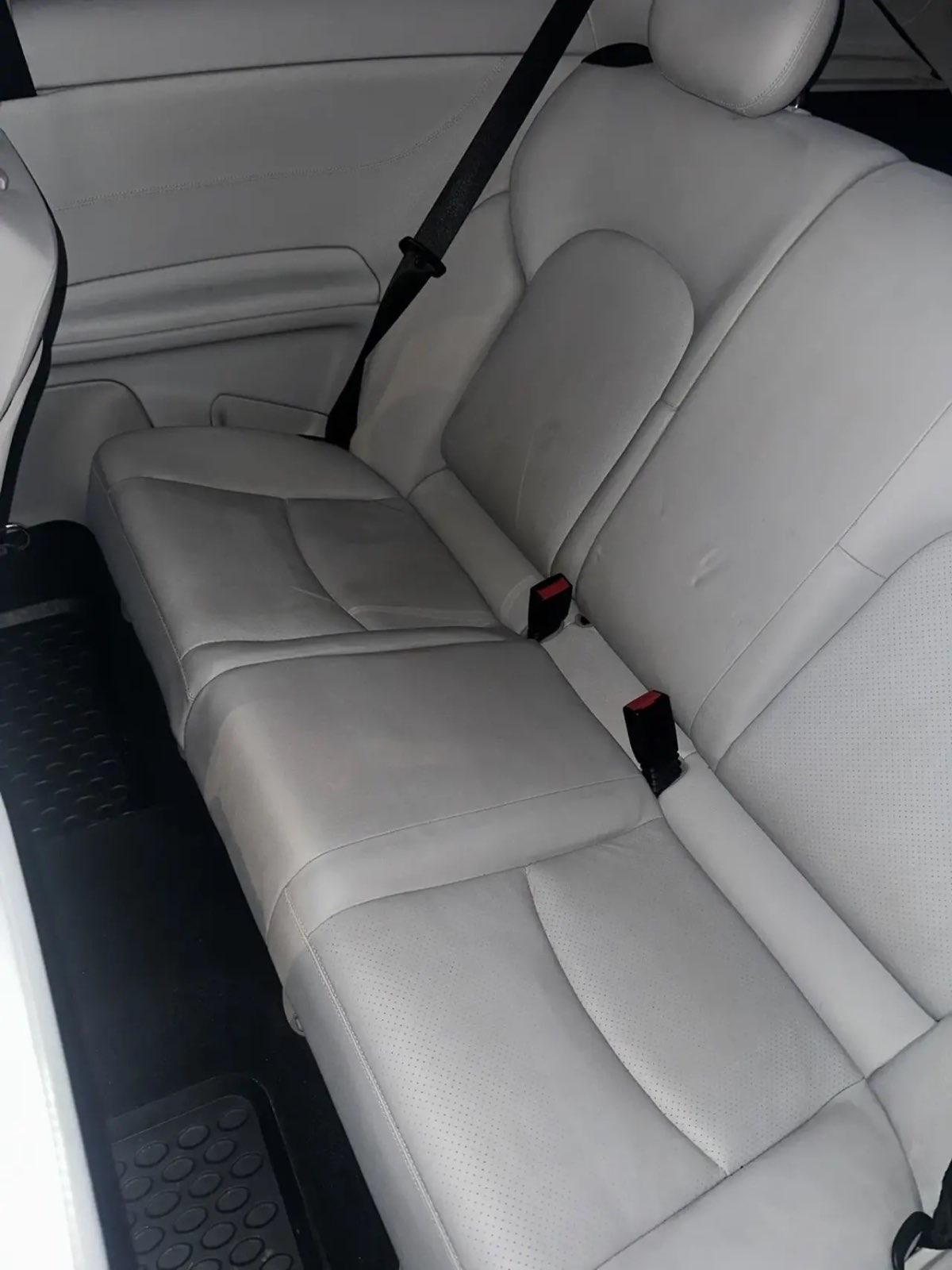 Mercedes-Benz СLС 230, 2008 — Салон