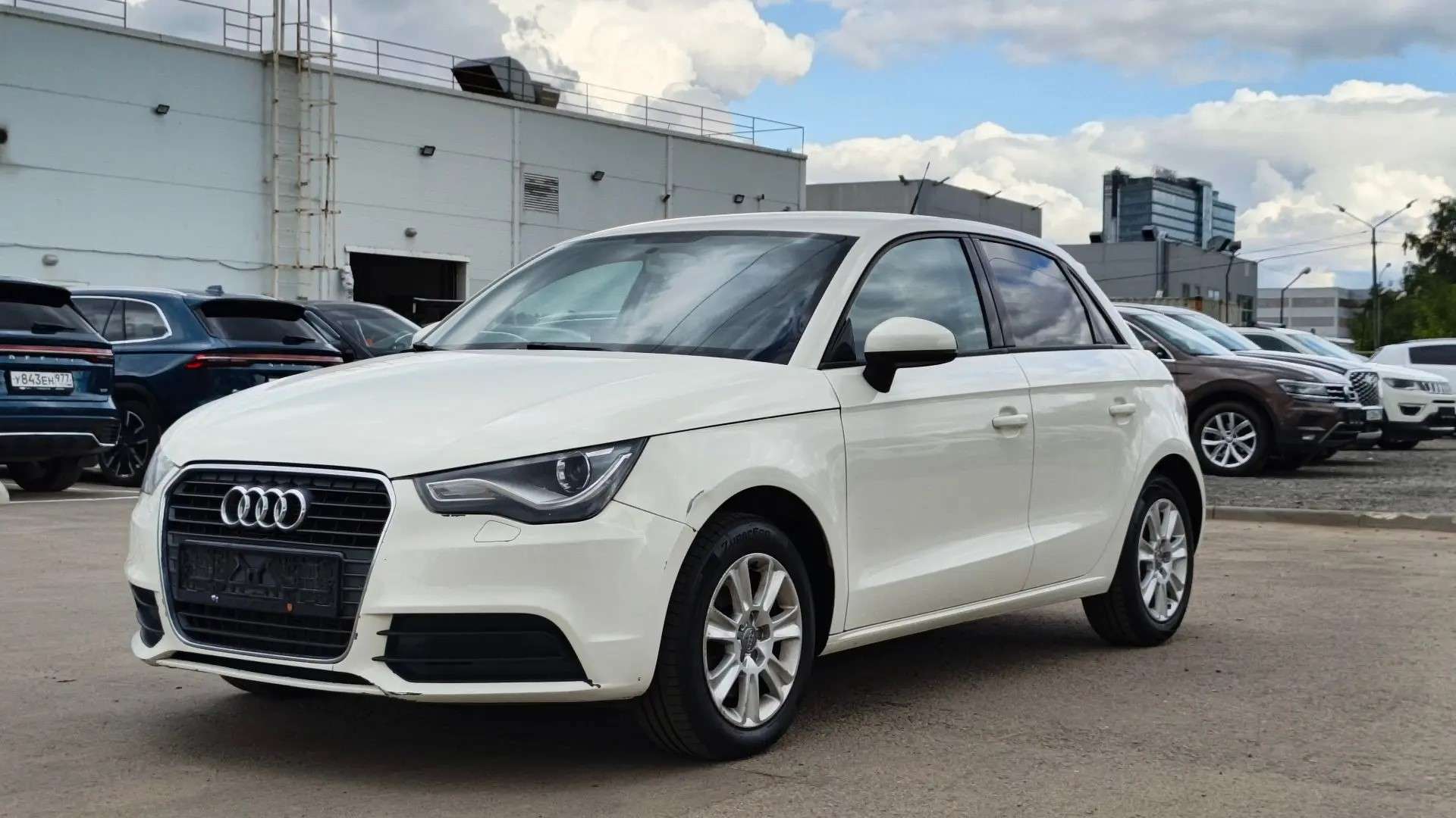 Audi A1, 2013 — обложка