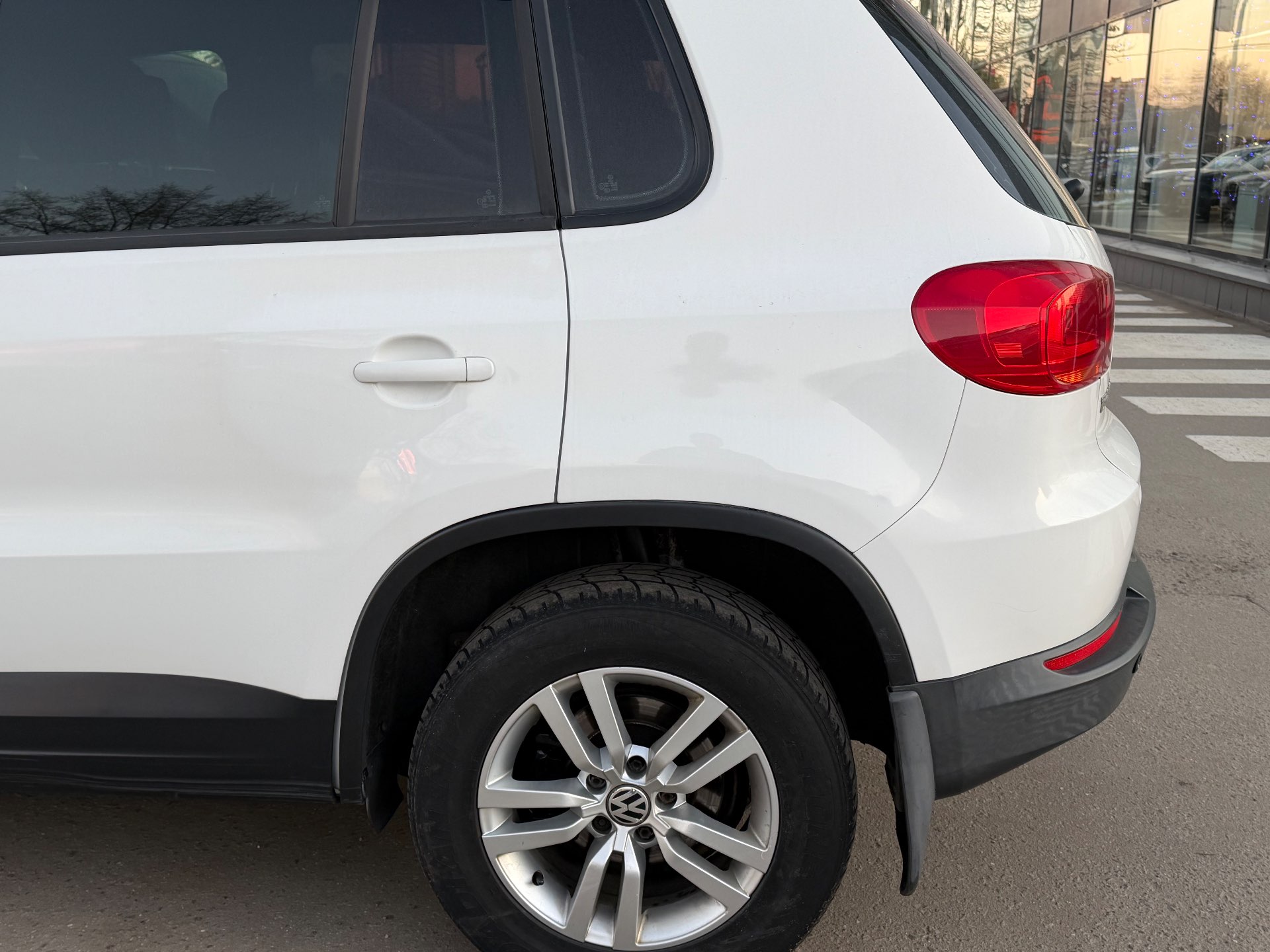 Volkswagen Tiguan, 2012 — Снаружи