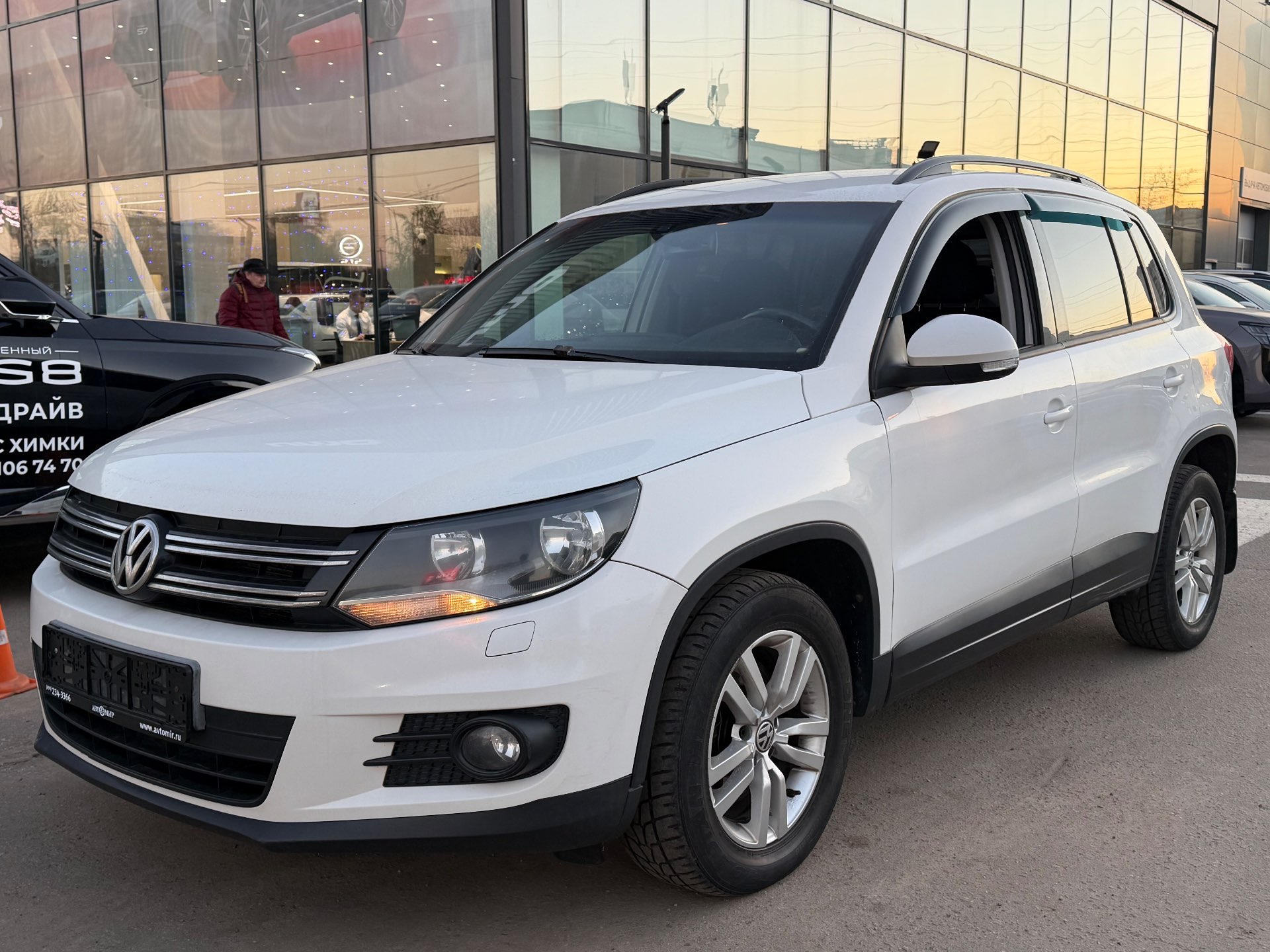 Volkswagen Tiguan, 2012 — обложка