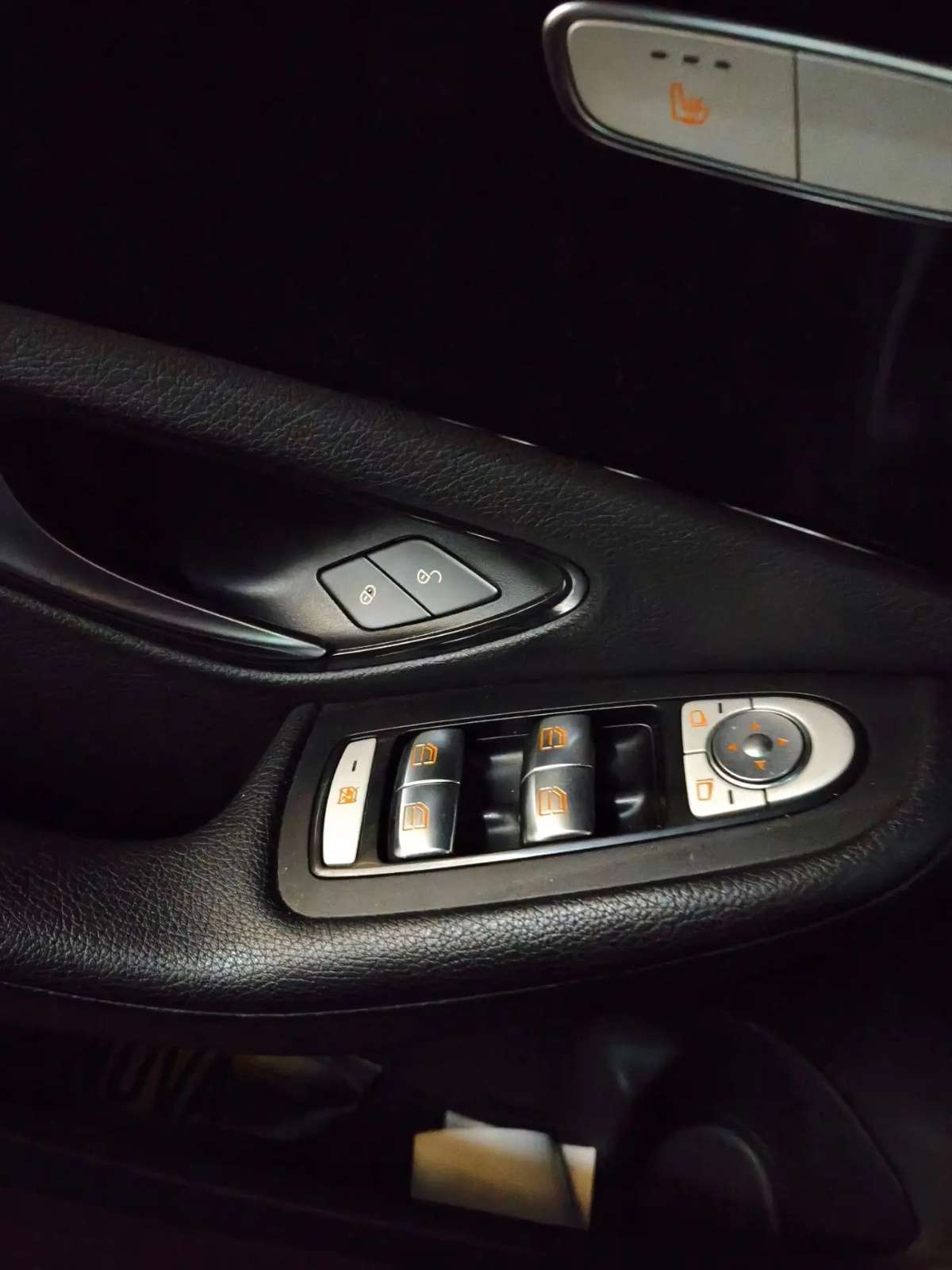 Mercedes-Benz C 180, 2019 — Прочее