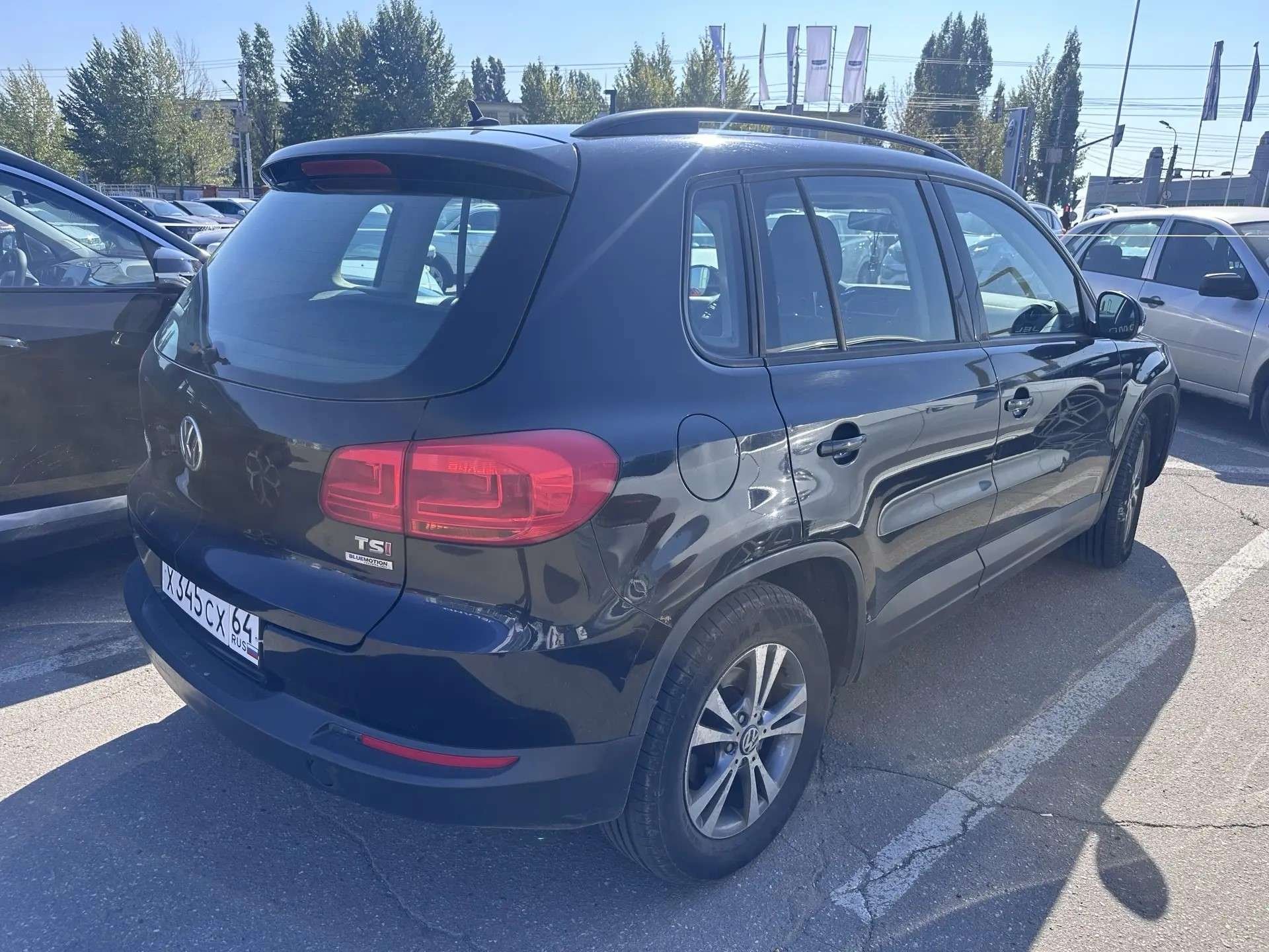 Volkswagen ТIGUАN, 2012 — Снаружи