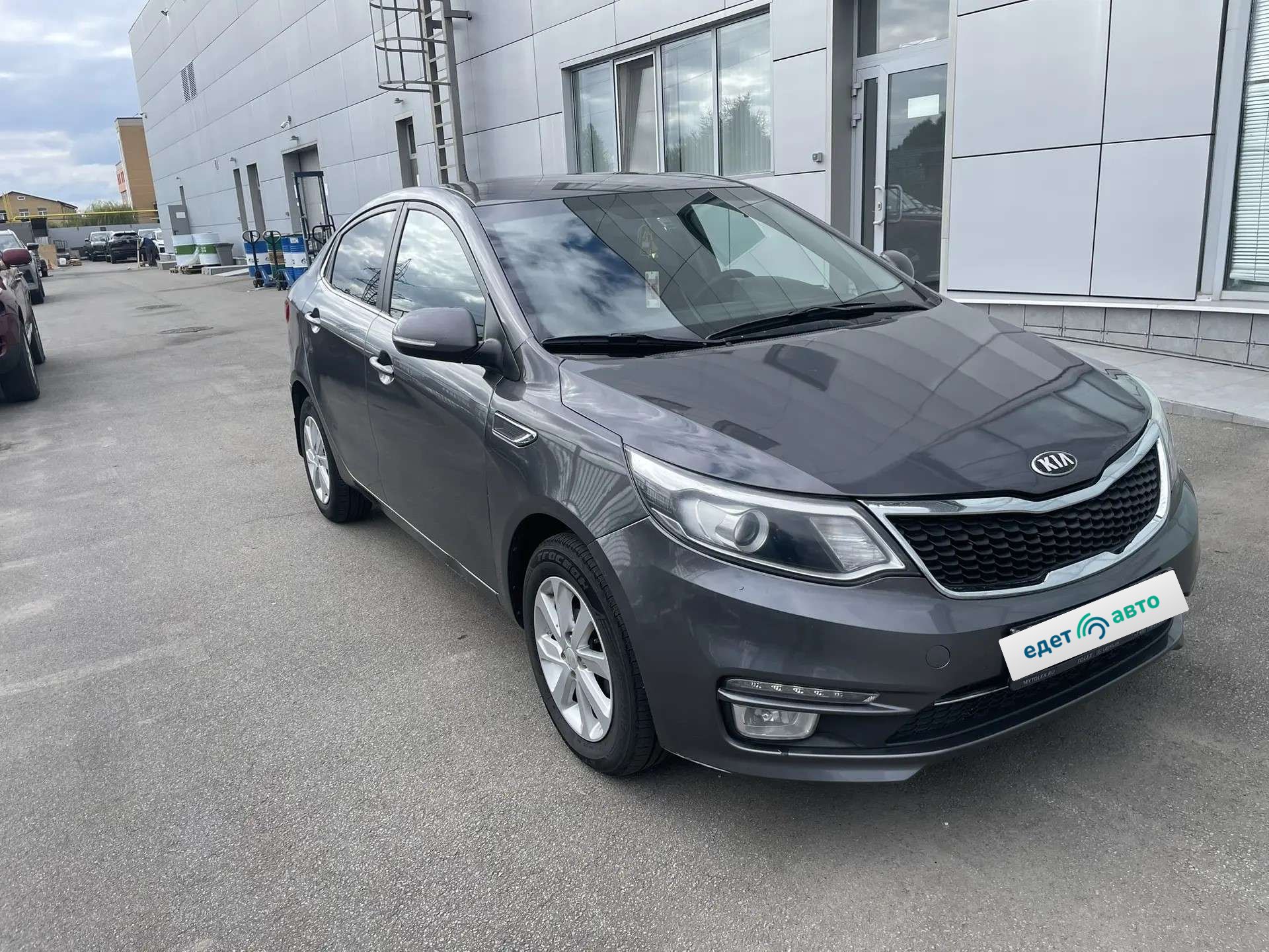 Kia Rio, 2016 — Снаружи