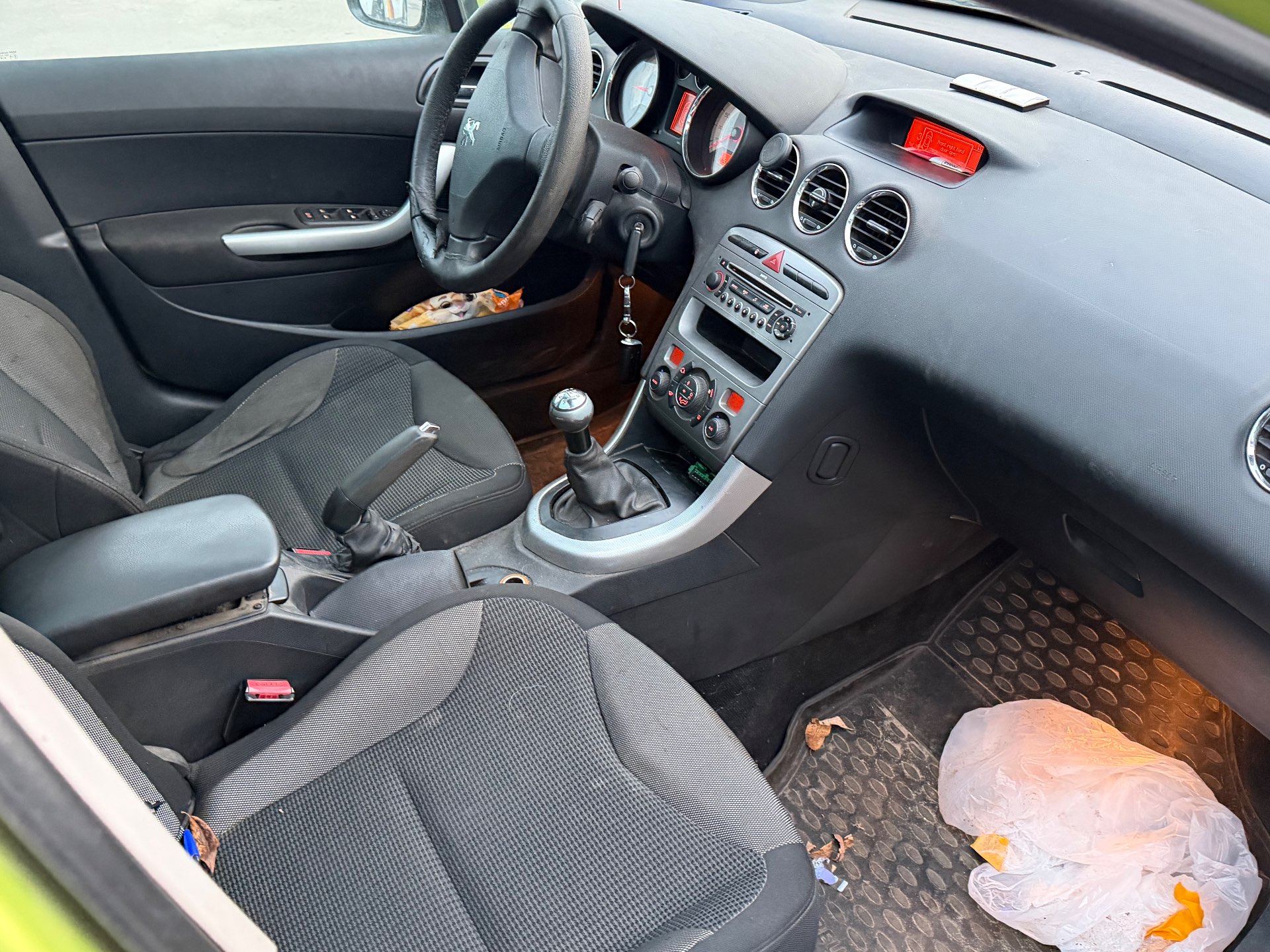 Peugeot 308, 2008 — Салон