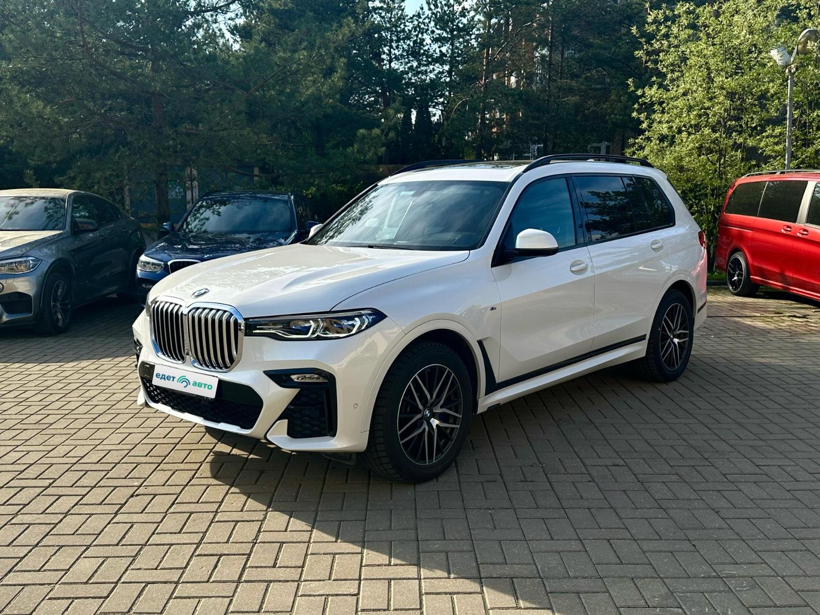 BMW X7 G07 2019 — обложка