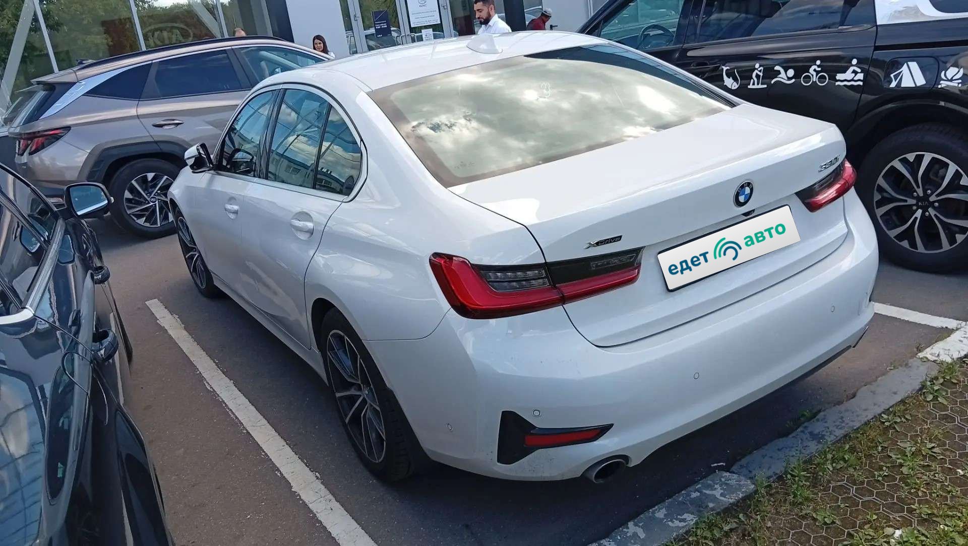 BMW 330I XDRIVE, 2019 — Снаружи