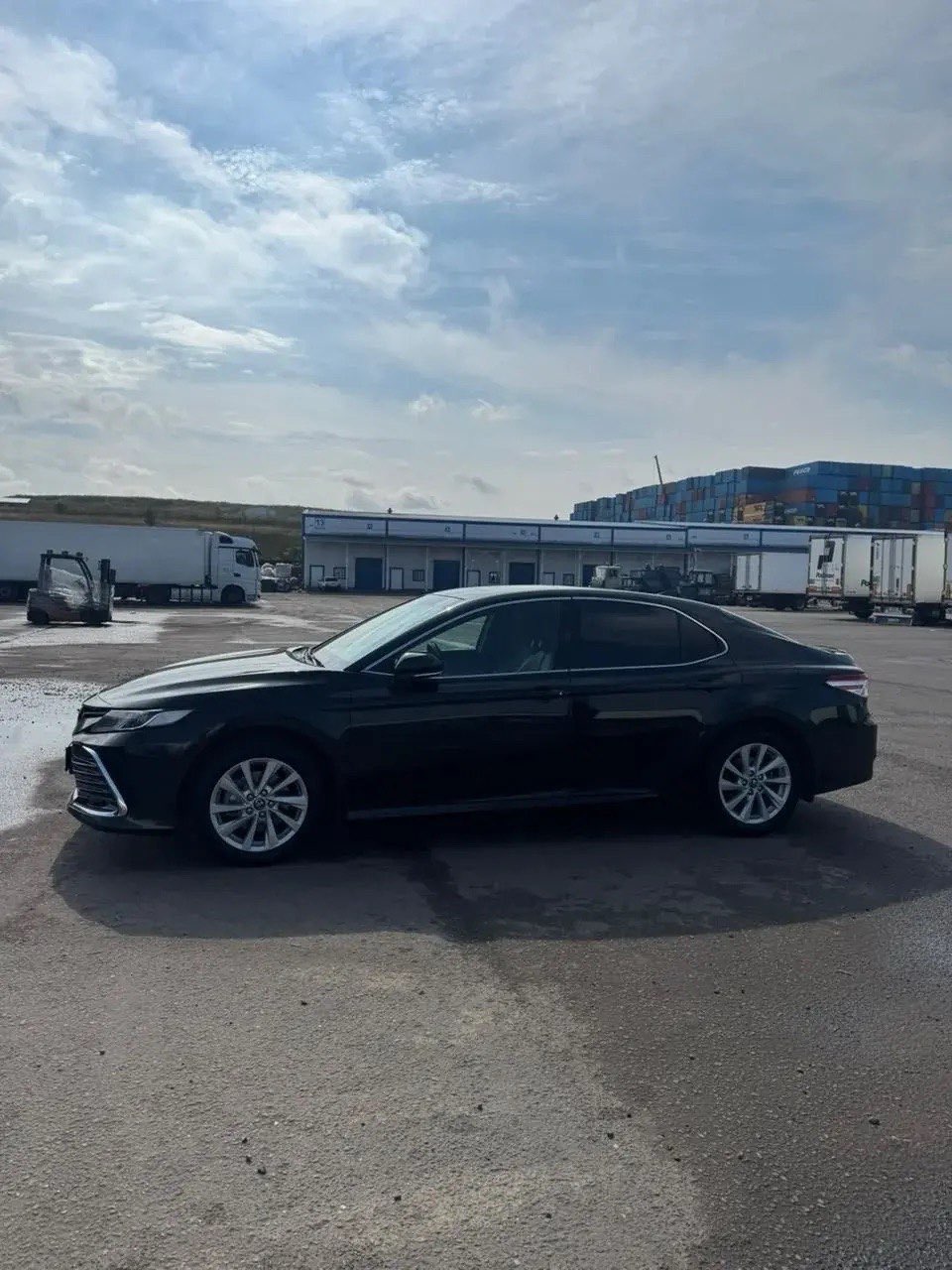 Toyota Camry, 2023 — Снаружи