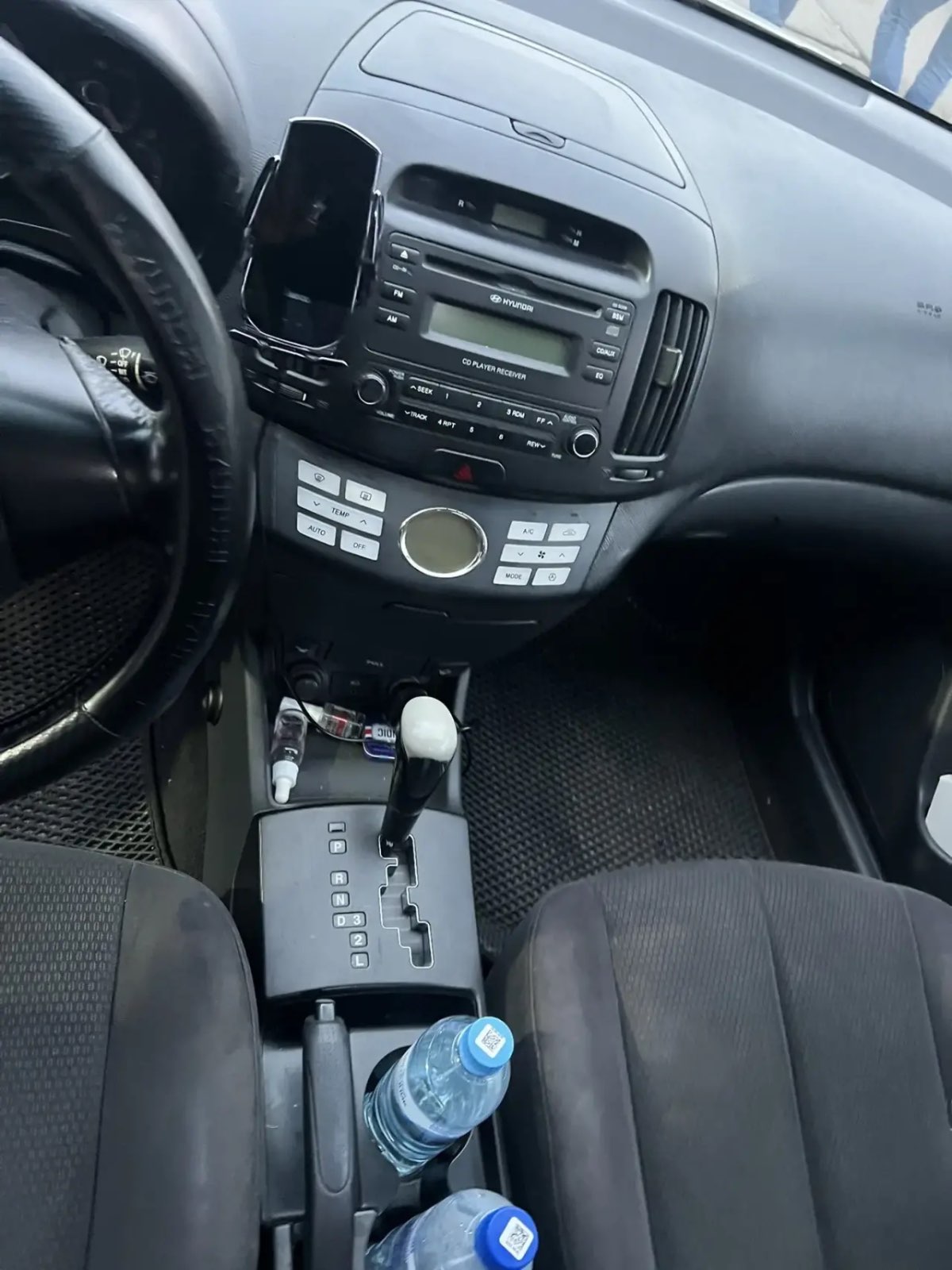 Hyundai Elantra, 2006 — Салон