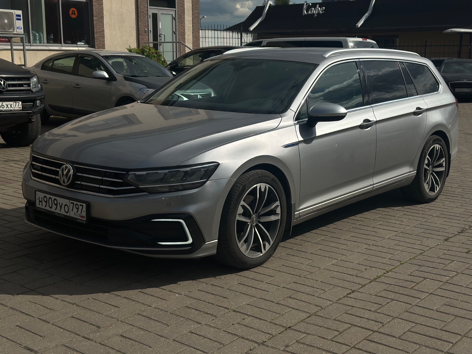 Volkswagen PASSAT, 2019 — обложка