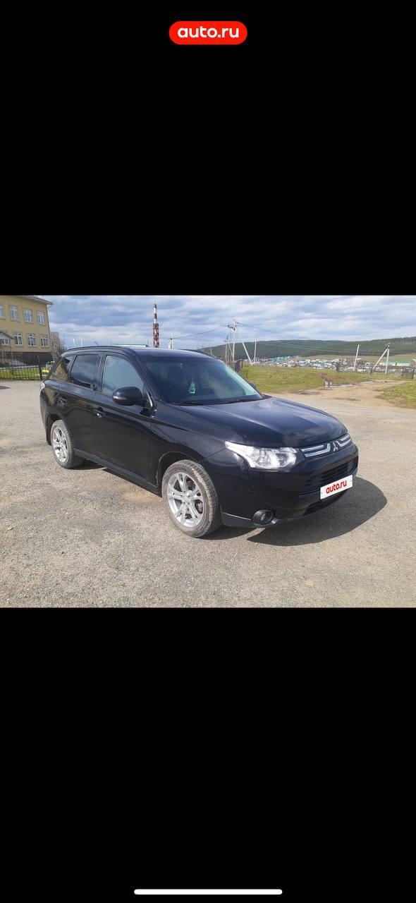 Mitsubishi Outlander 3 поколение 2013 — Все фото