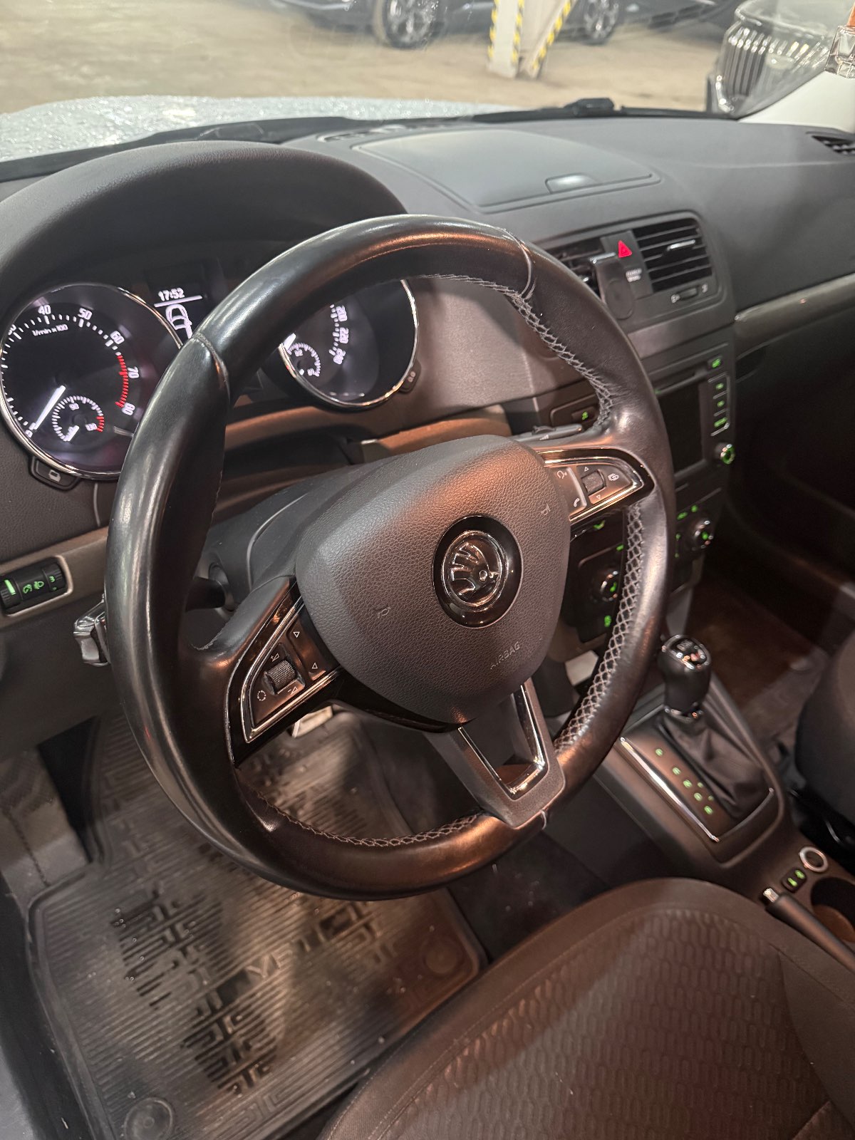 Skoda Yeti, 2014 — Салон
