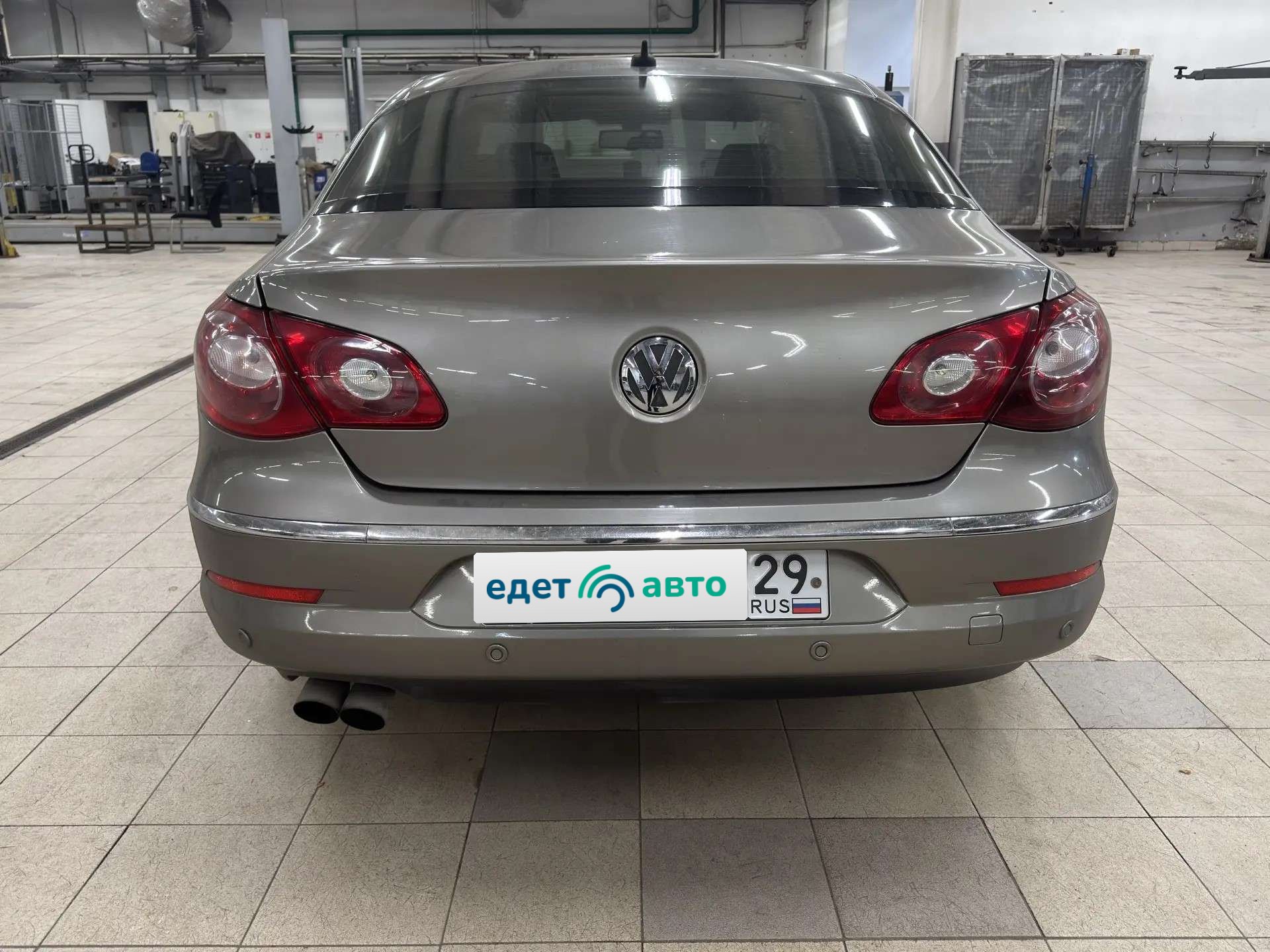 Volkswagen Passat CC, 2011 — Снаружи