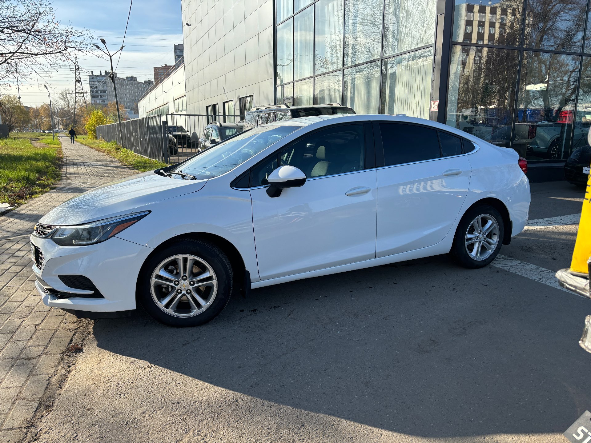 Chevrolet Cruze, 2018 — Снаружи