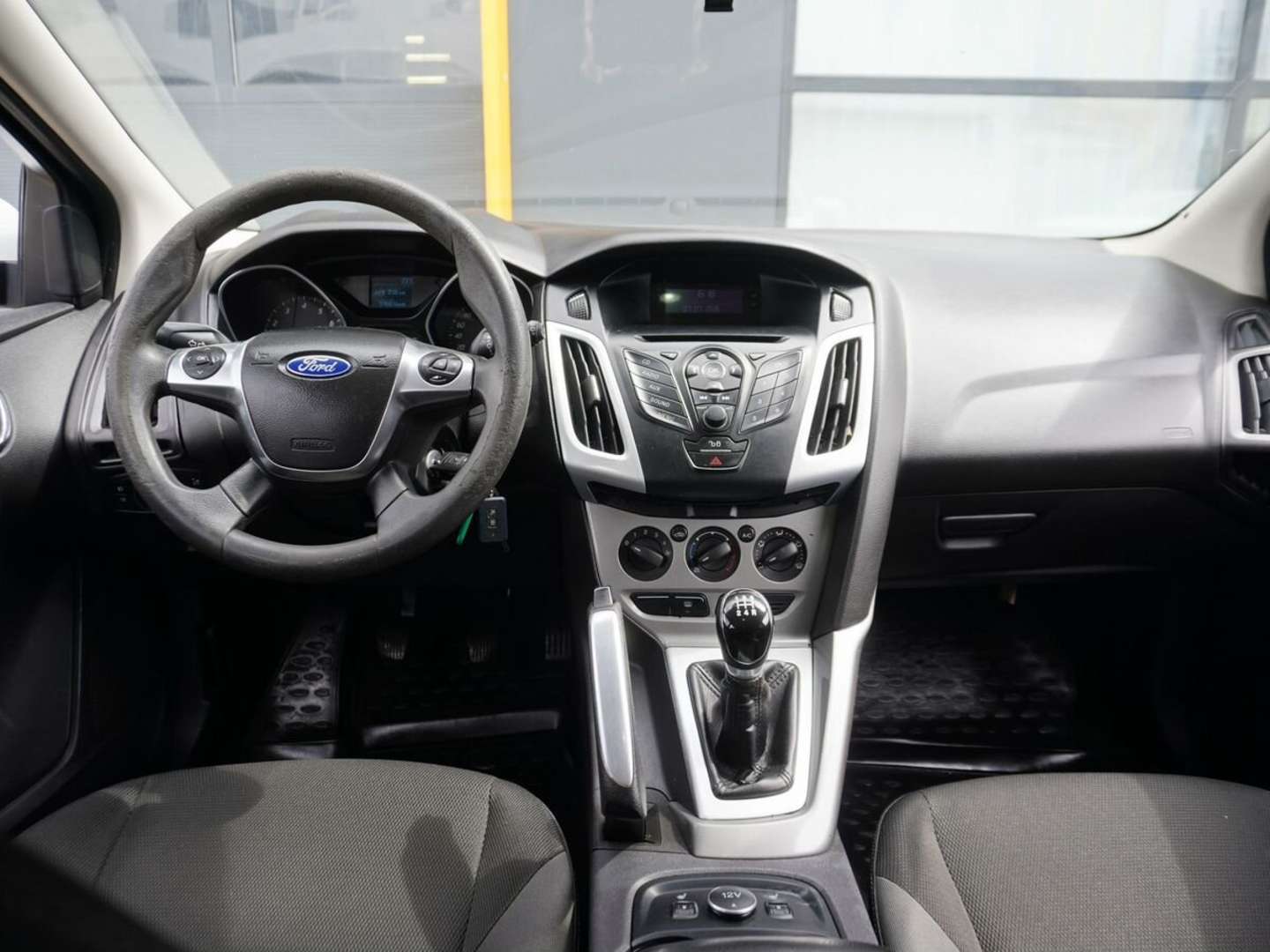 Ford Focus, 2012 — Салон