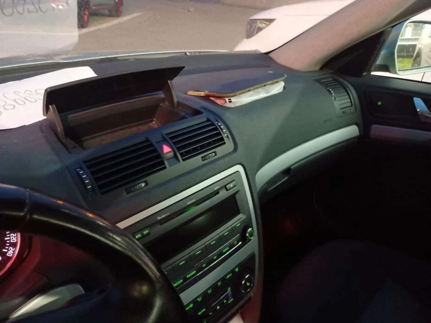 Skoda ОСТАVIА, 2012 — Салон