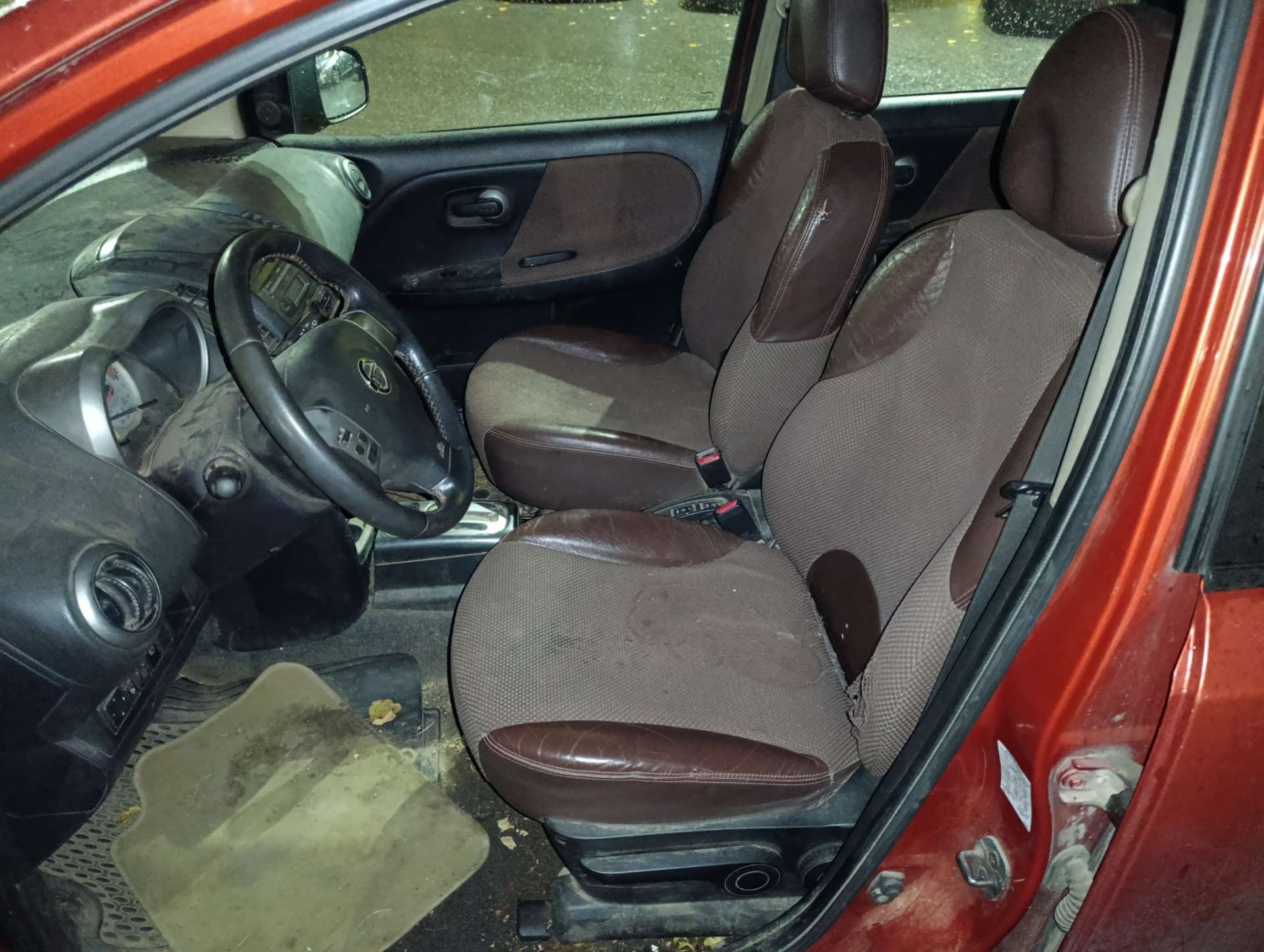 Nissan NОТЕ SРОRТ, 2007 — Салон