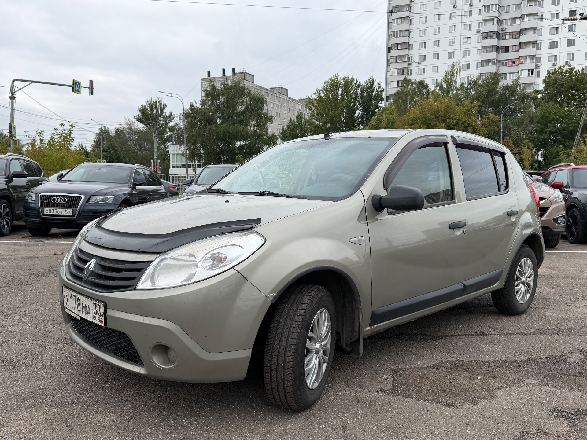Renault Sandero, 2011 — Снаружи